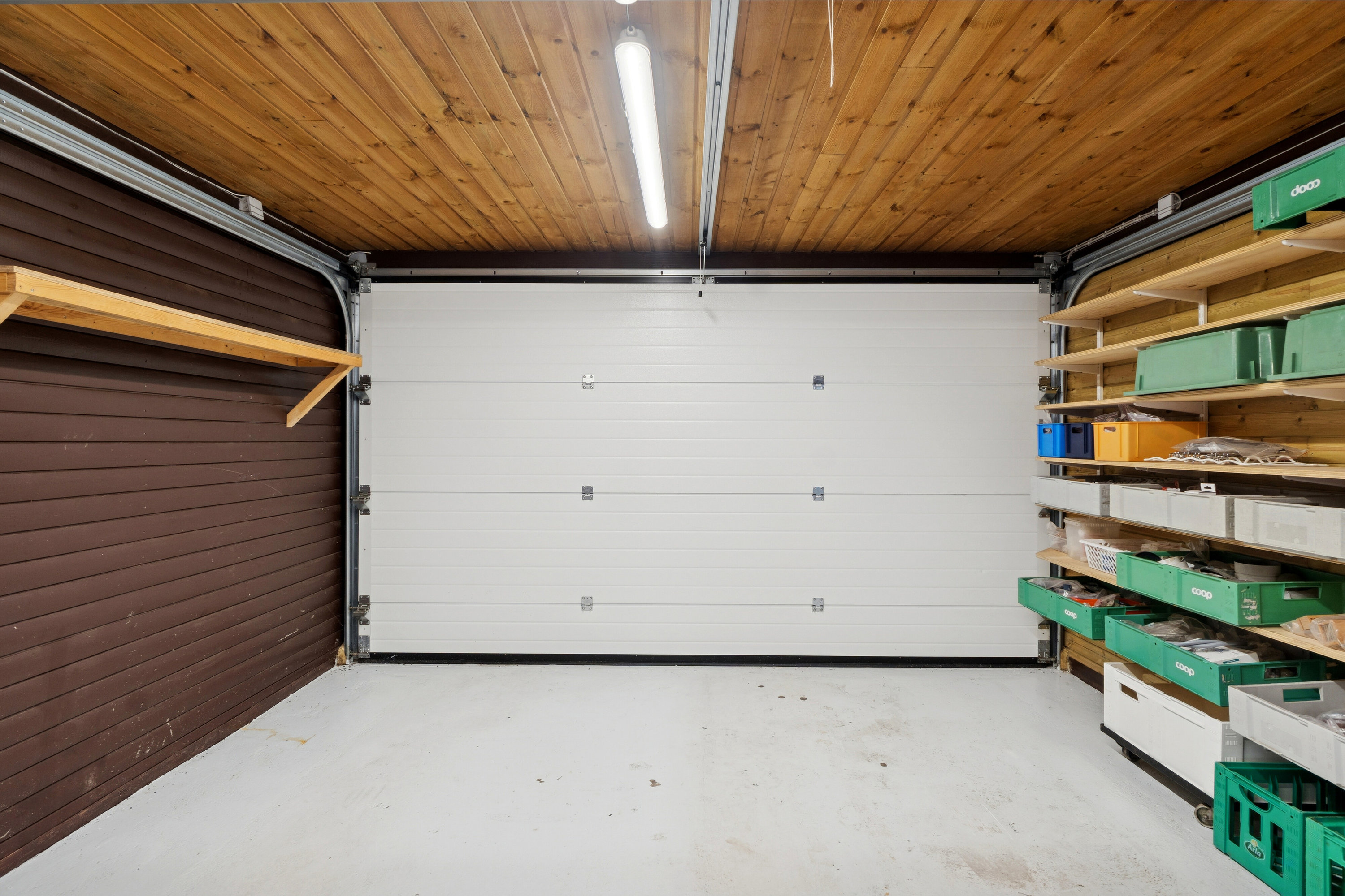 Fremhævet garage billede i fuldskærmstilstand. Billede af Gyvelvej 1, Asserbo, 3300 Frederiksværk