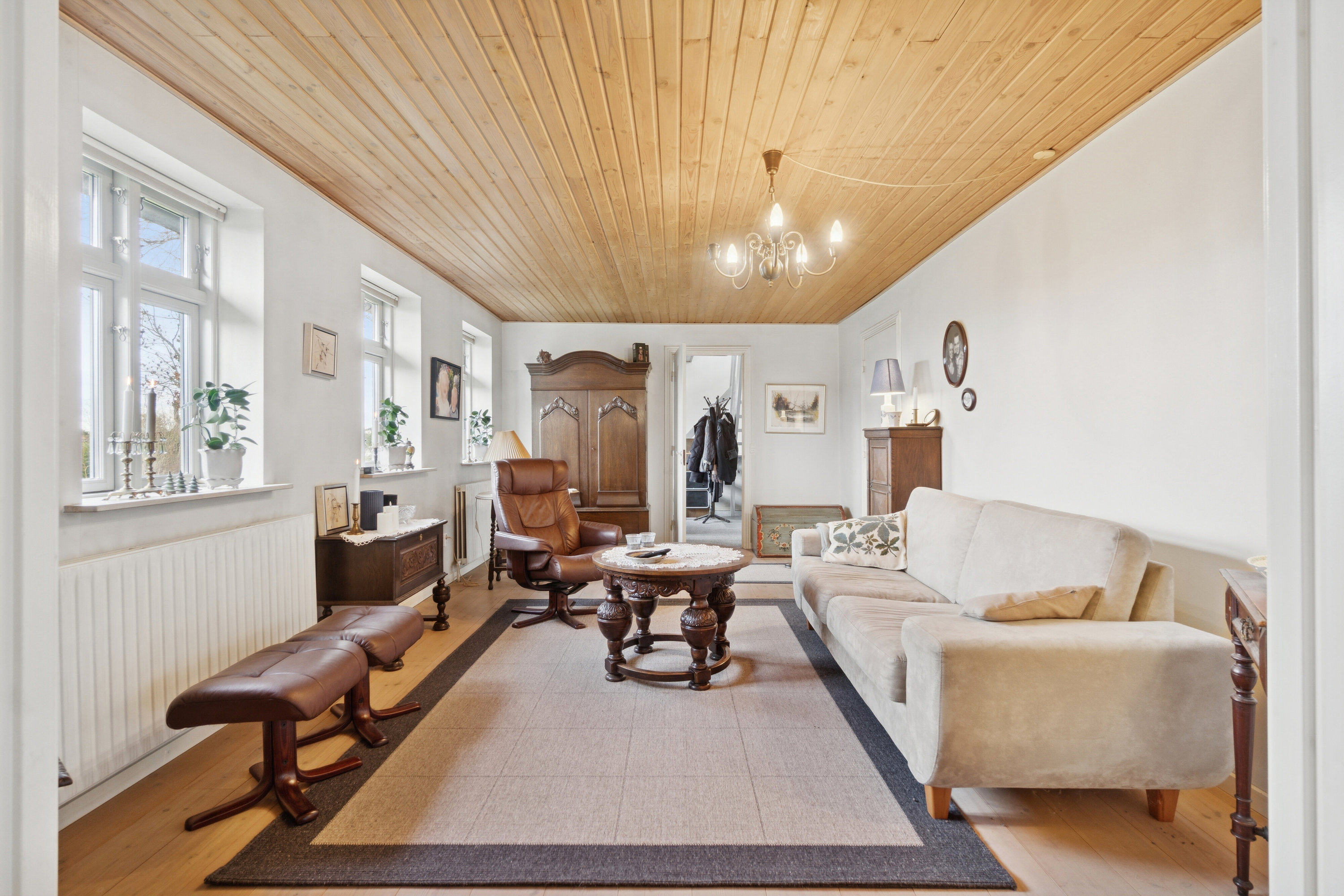 Fremhævet stue billede i fuldskærmstilstand. Billede af Funder Kirkevej 9, 8600 Silkeborg