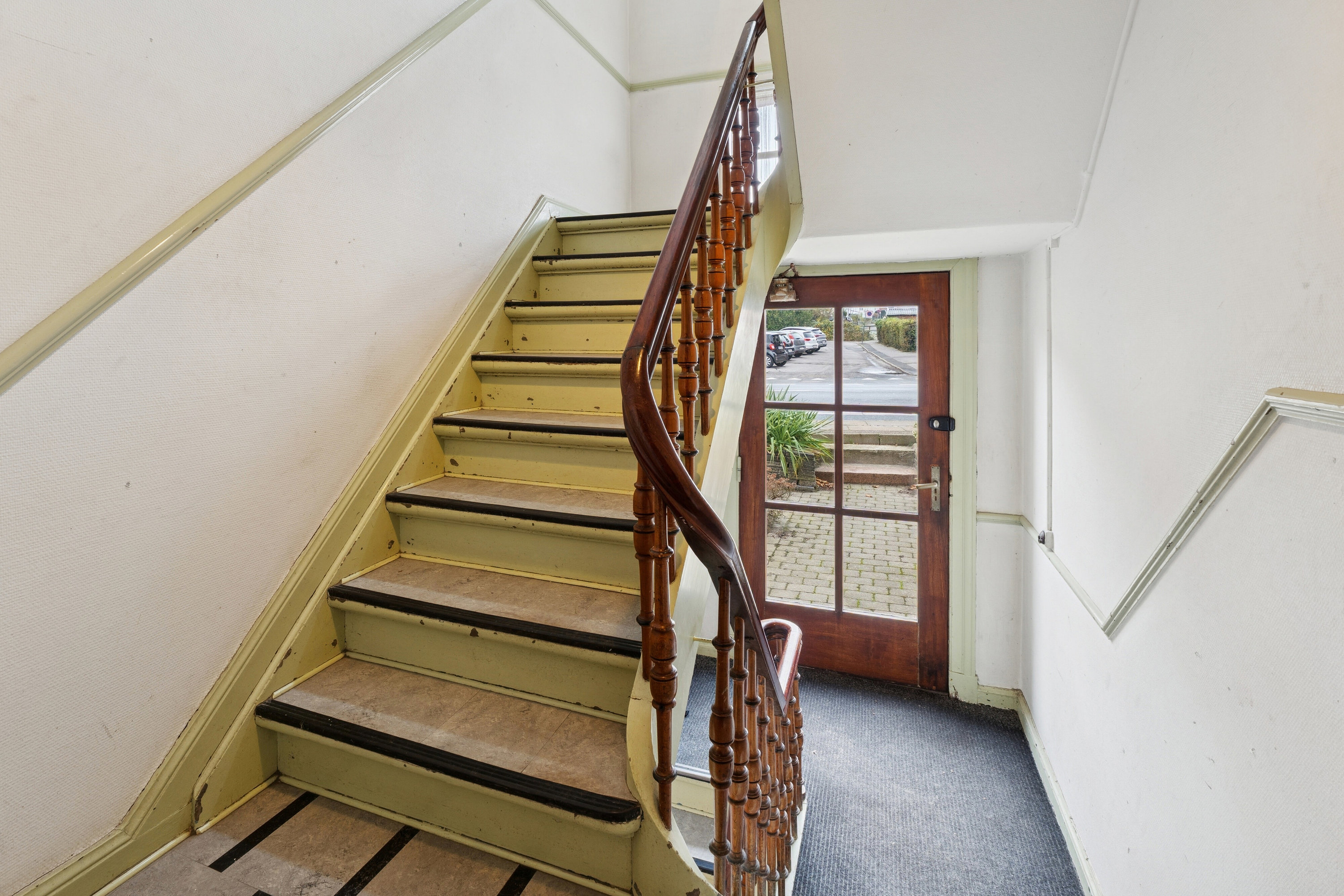 Fremhævet trappe billede i fuldskærmstilstand. Billede af Dyrehavevej 21, 5800 Nyborg