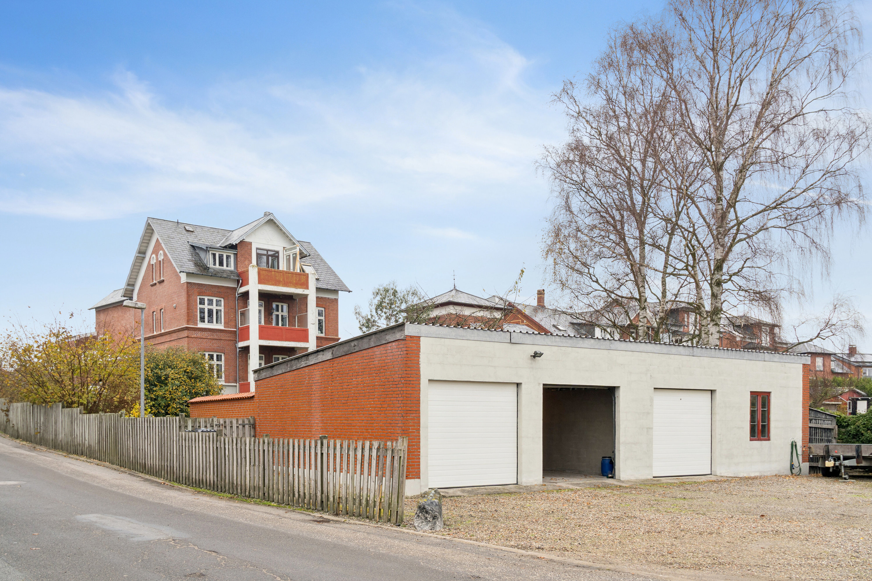 Fremhævet set fra vejen billede i fuldskærmstilstand. Billede af Dyrehavevej 21, 5800 Nyborg