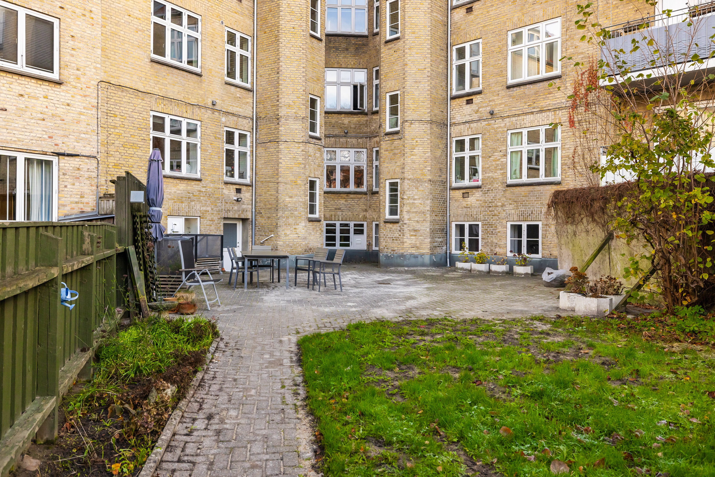 Fremhævet gårdhave billede i fuldskærmstilstand. Billede af Fredensvej 2, 2. th., 8260 Viby J