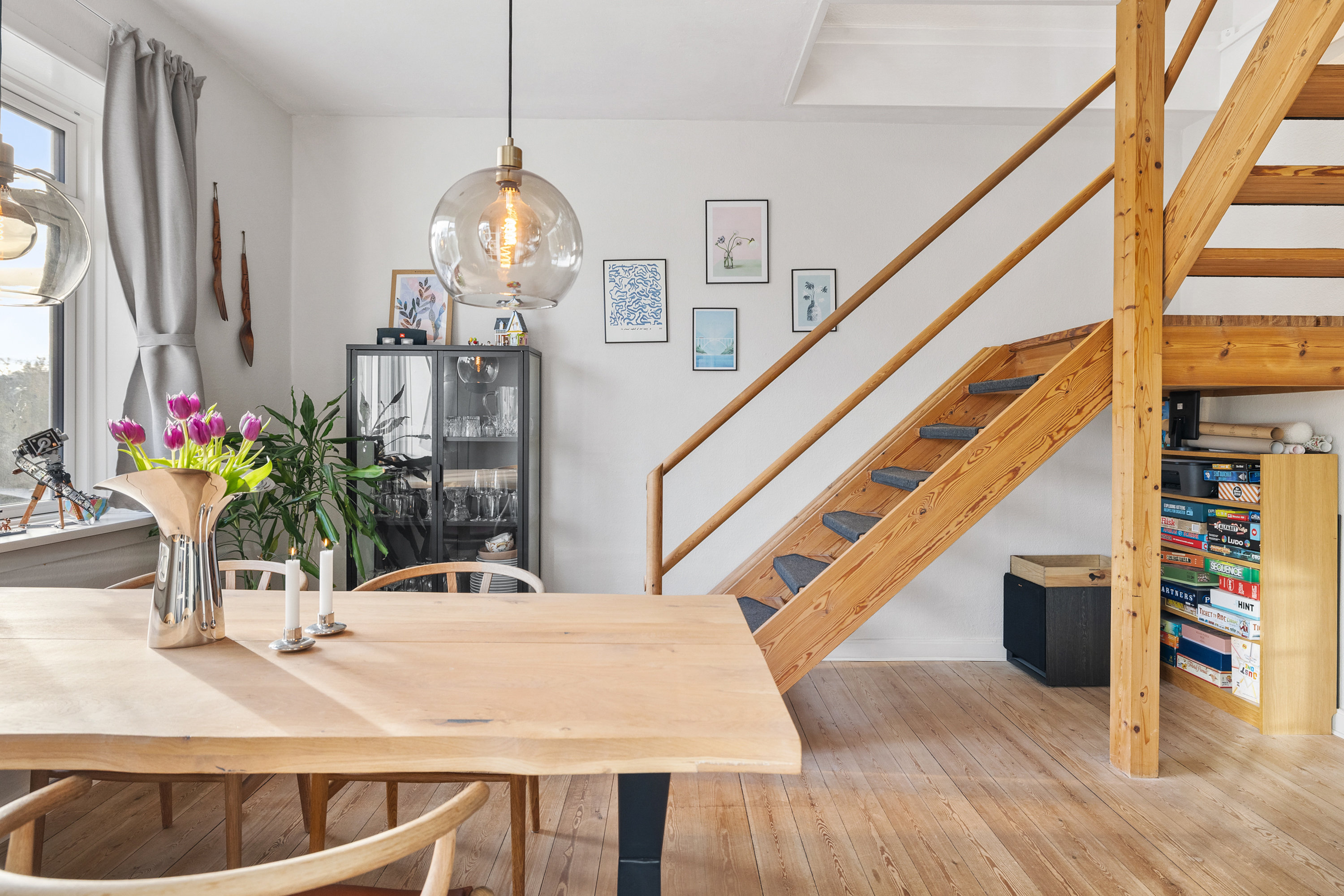 Fremhævet stue billede i fuldskærmstilstand. Billede af Fredensvej 2, 2. th., 8260 Viby J