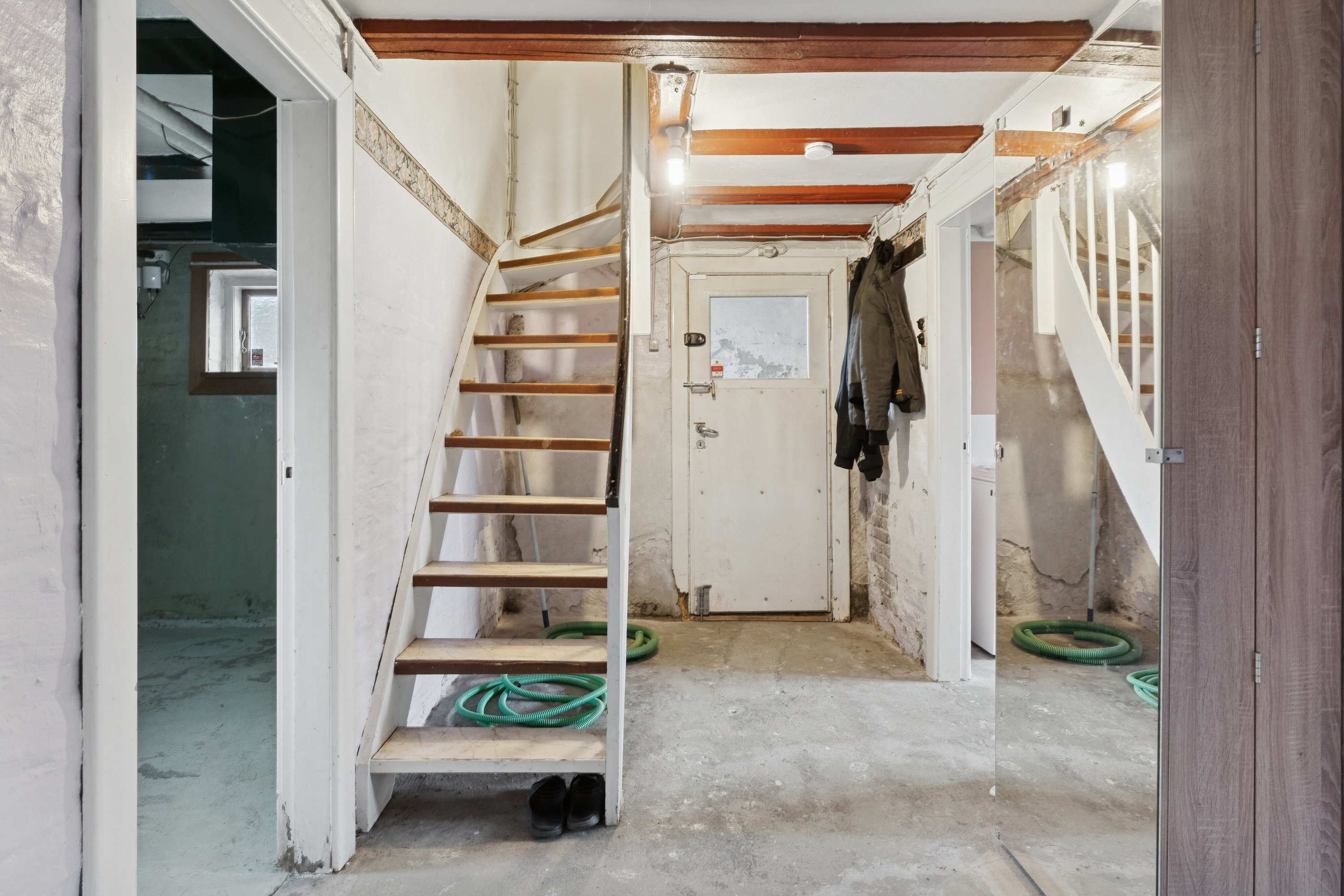 Fremhævet trappe billede i fuldskærmstilstand. Billede af Kærbyvej 146, 2610 Rødovre