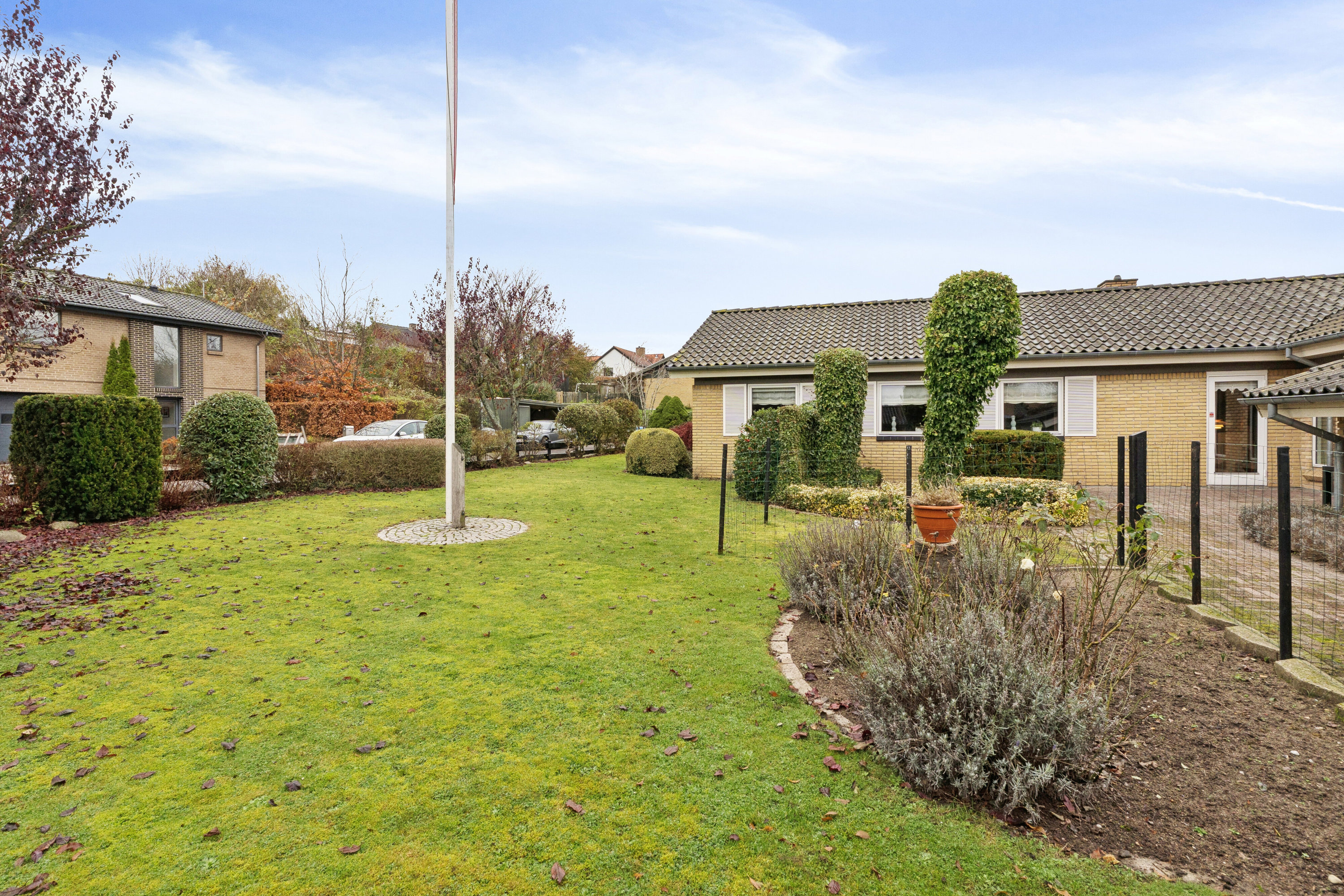 Miniaturebillede 1: set fra haven. Billede af Vegavej 6, 4200 Slagelse