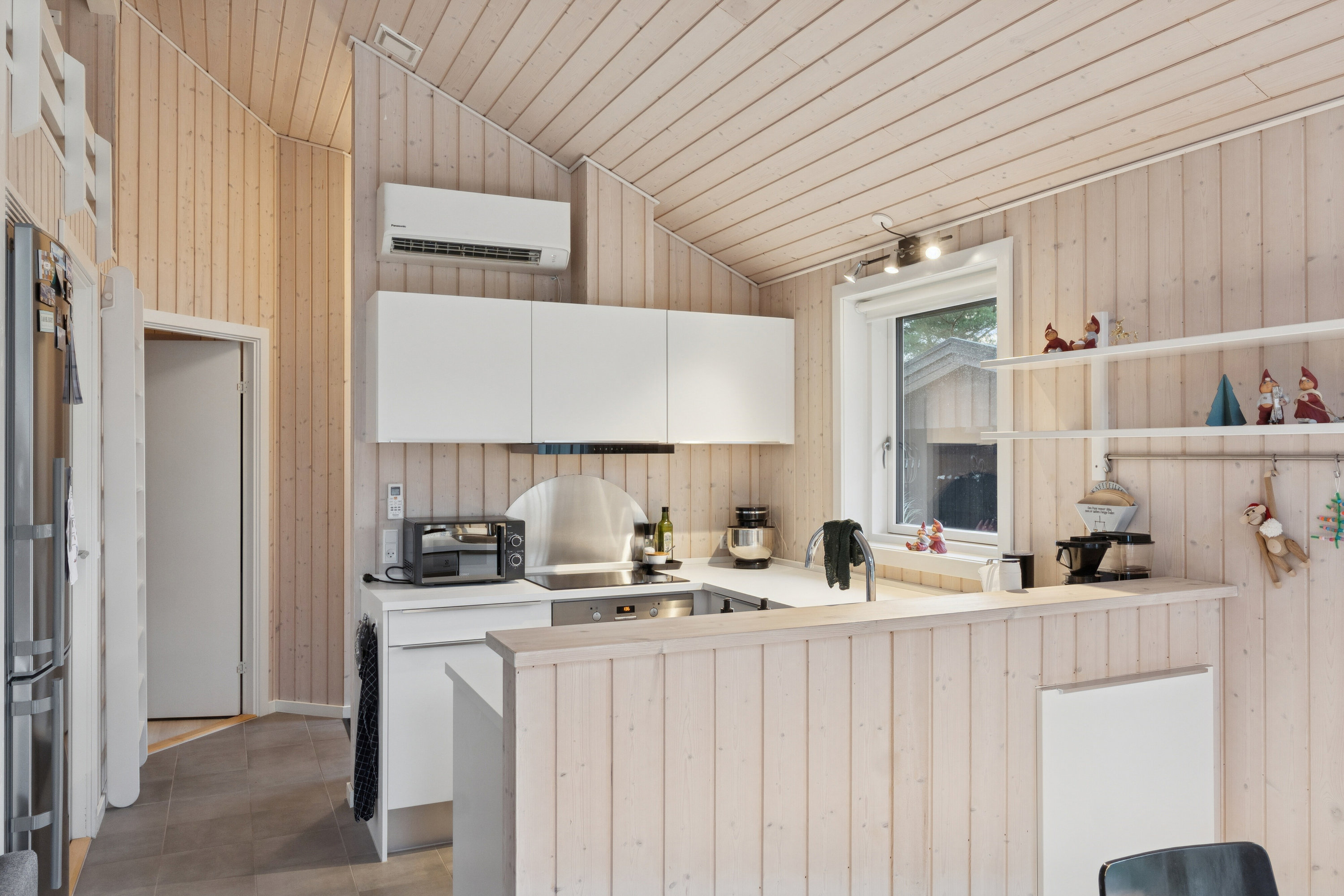 Fremhævet køkken billede i fuldskærmstilstand. Billede af Østre Strand 131, Kobæk, 4230 Skælskør