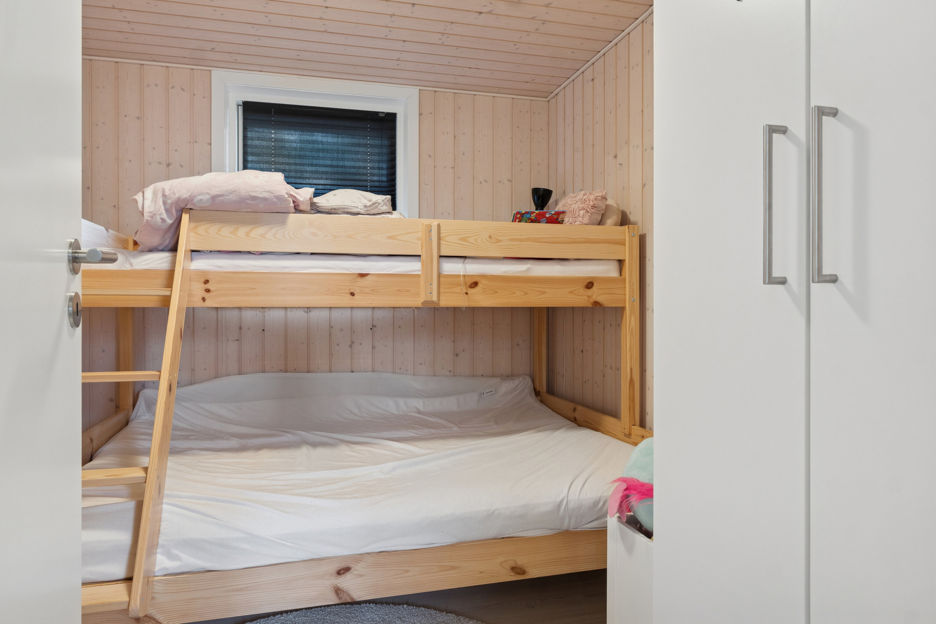 Fremhævet soveværelse billede i fuldskærmstilstand. Billede af Østre Strand 131, Kobæk, 4230 Skælskør