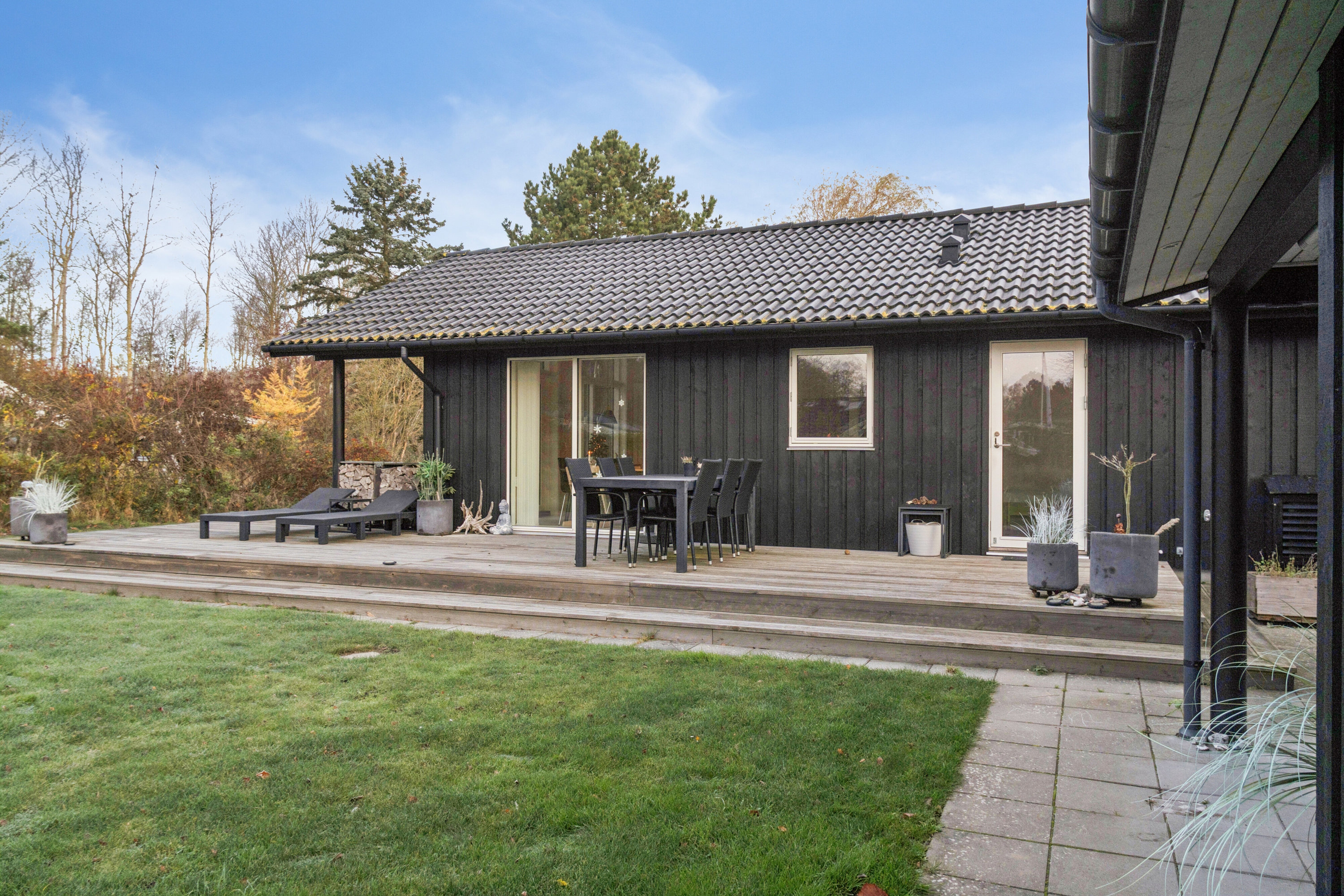 Fremhævet terrasse billede i fuldskærmstilstand. Billede af Østre Strand 131, Kobæk, 4230 Skælskør