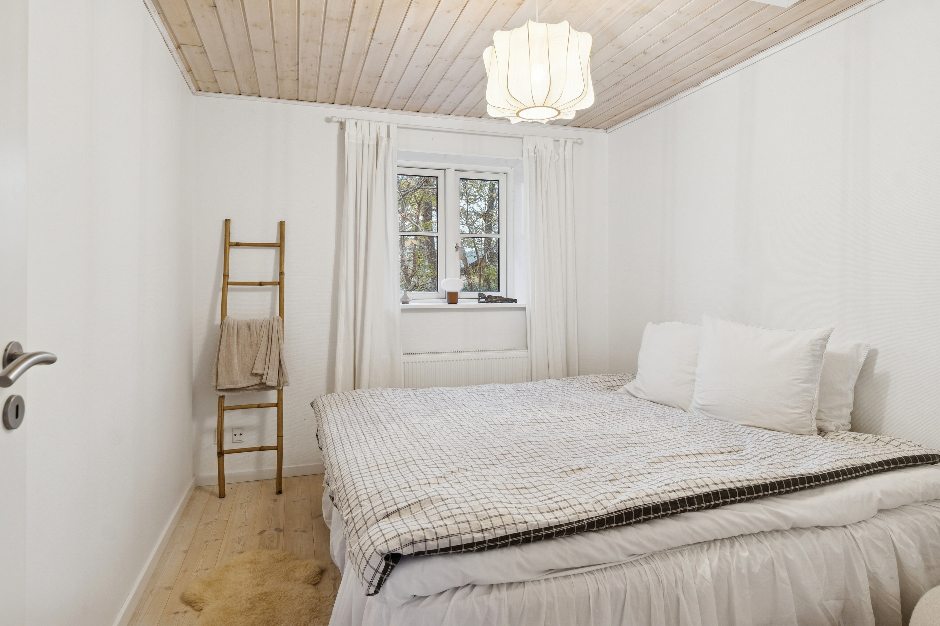 Fremhævet soveværelse billede i fuldskærmstilstand. Billede af Røsnæsvej 169A, 1., 4400 Kalundborg