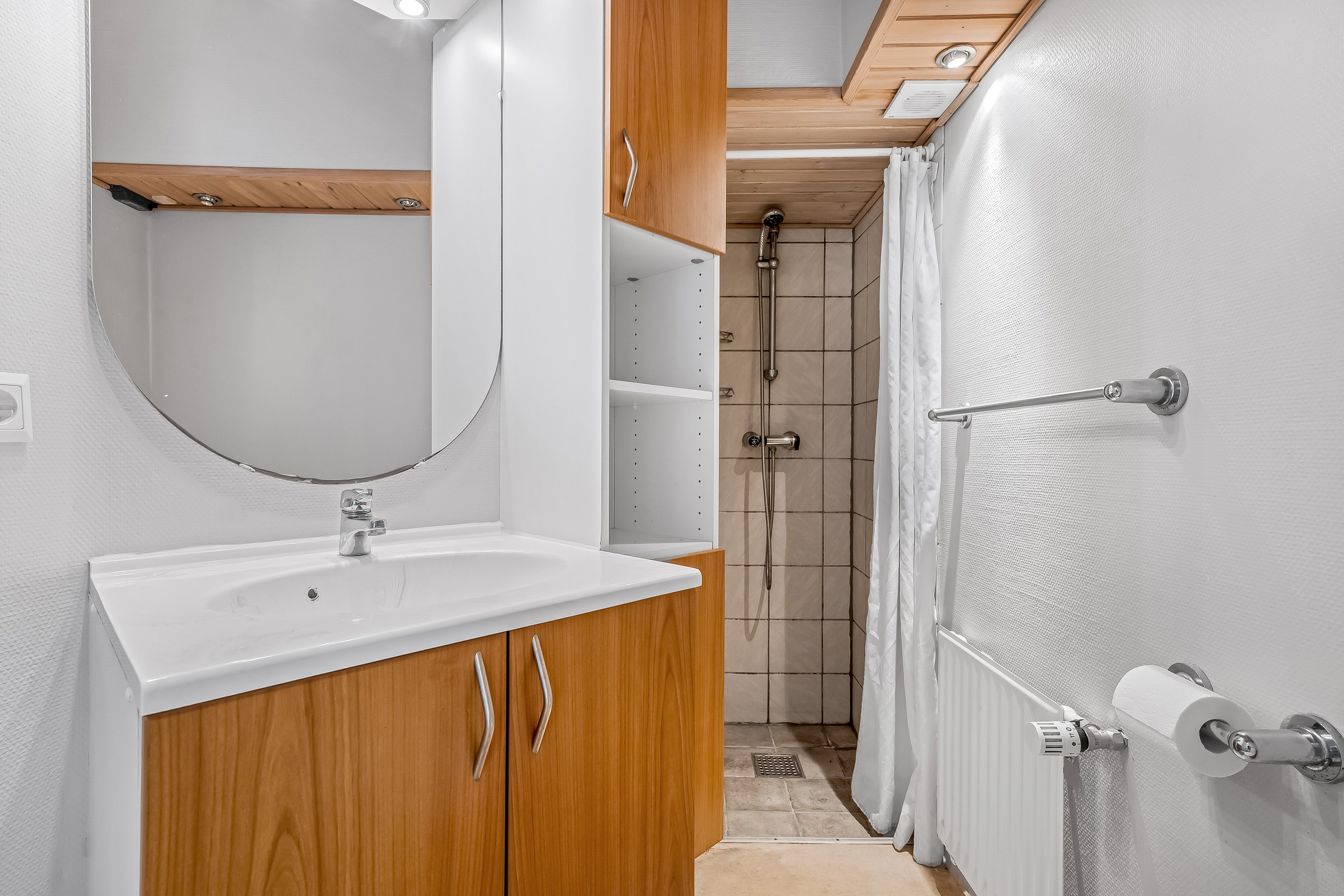 Fremhævet badeværelse billede i fuldskærmstilstand. Billede af Nørrevej 58, 6280 Højer