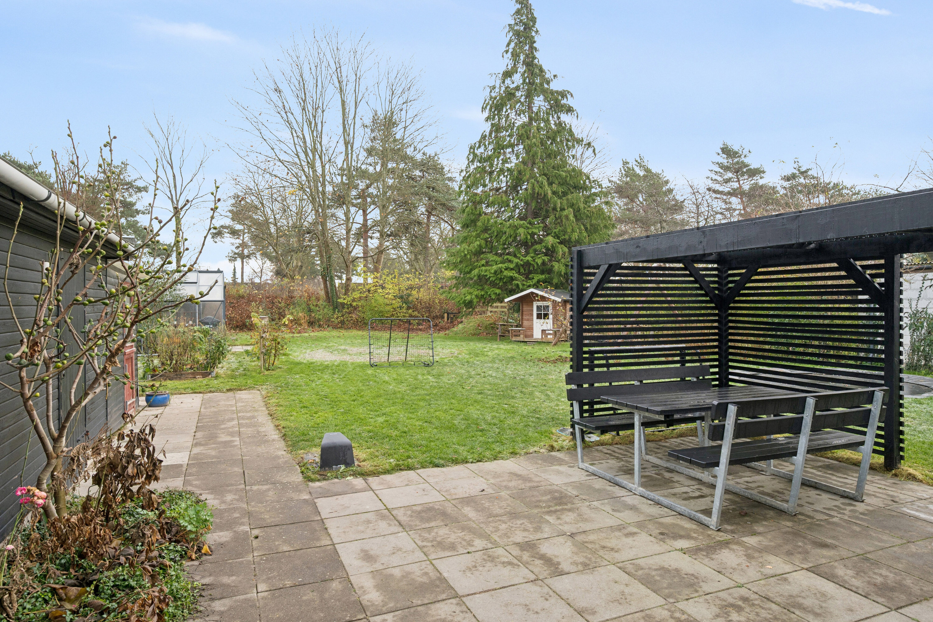 Fremhævet udendørs billede i fuldskærmstilstand. Billede af Stjernevangen 3, 2600 Glostrup