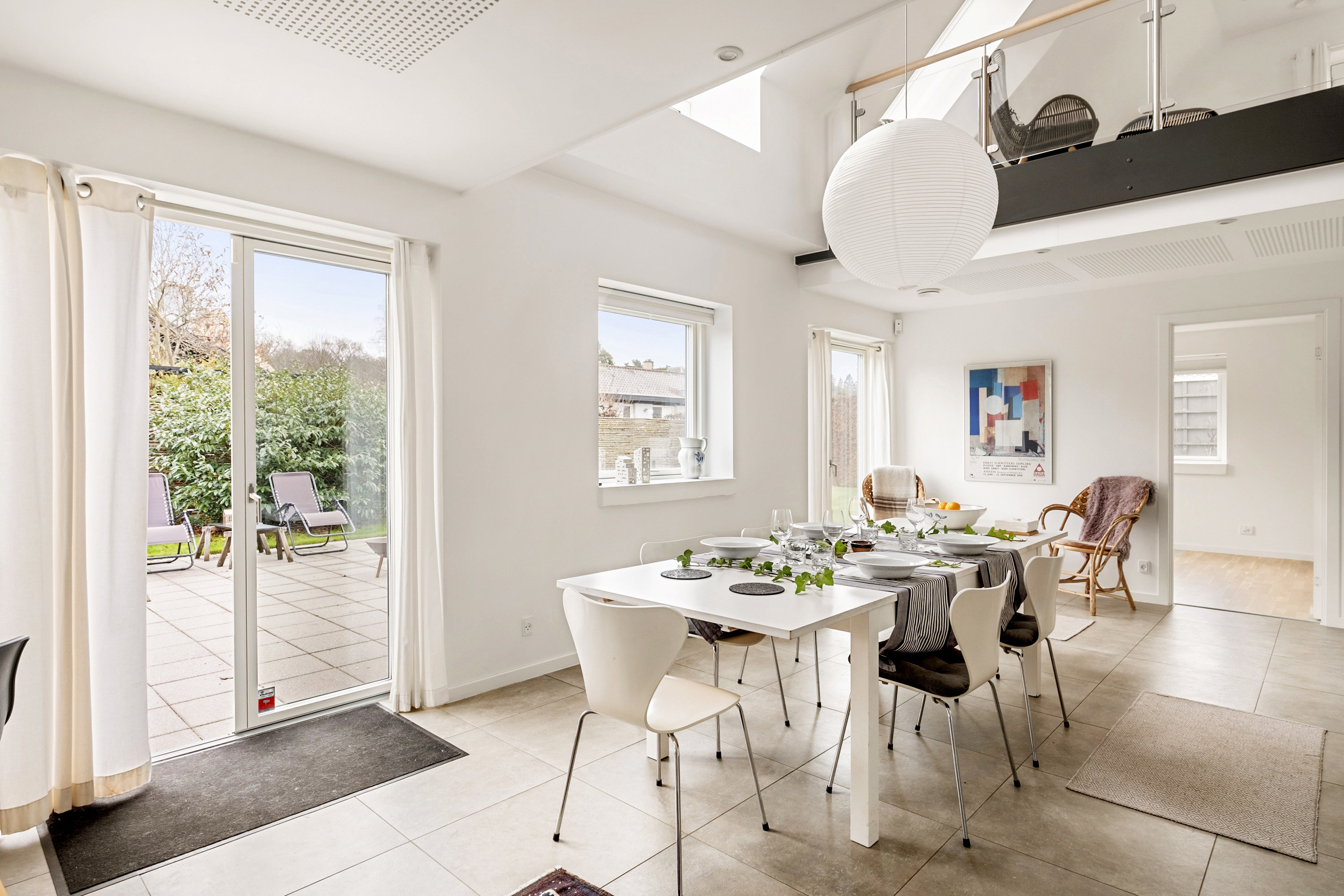 Fremhævet spisestue billede i fuldskærmstilstand. Billede af Skovkrogen 8, 3450 Allerød