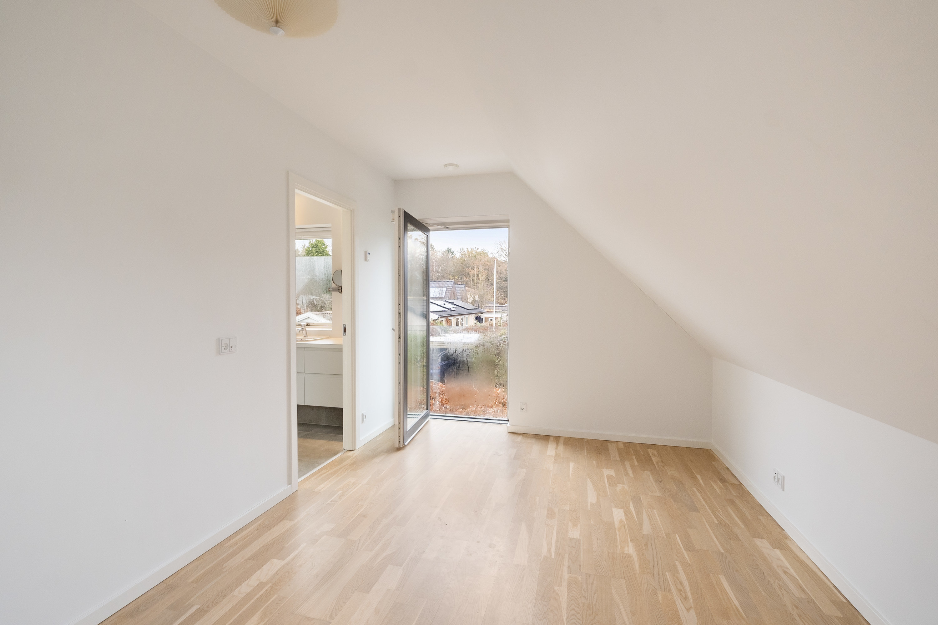 Fremhævet værelse billede i fuldskærmstilstand. Billede af Skovkrogen 8, 3450 Allerød