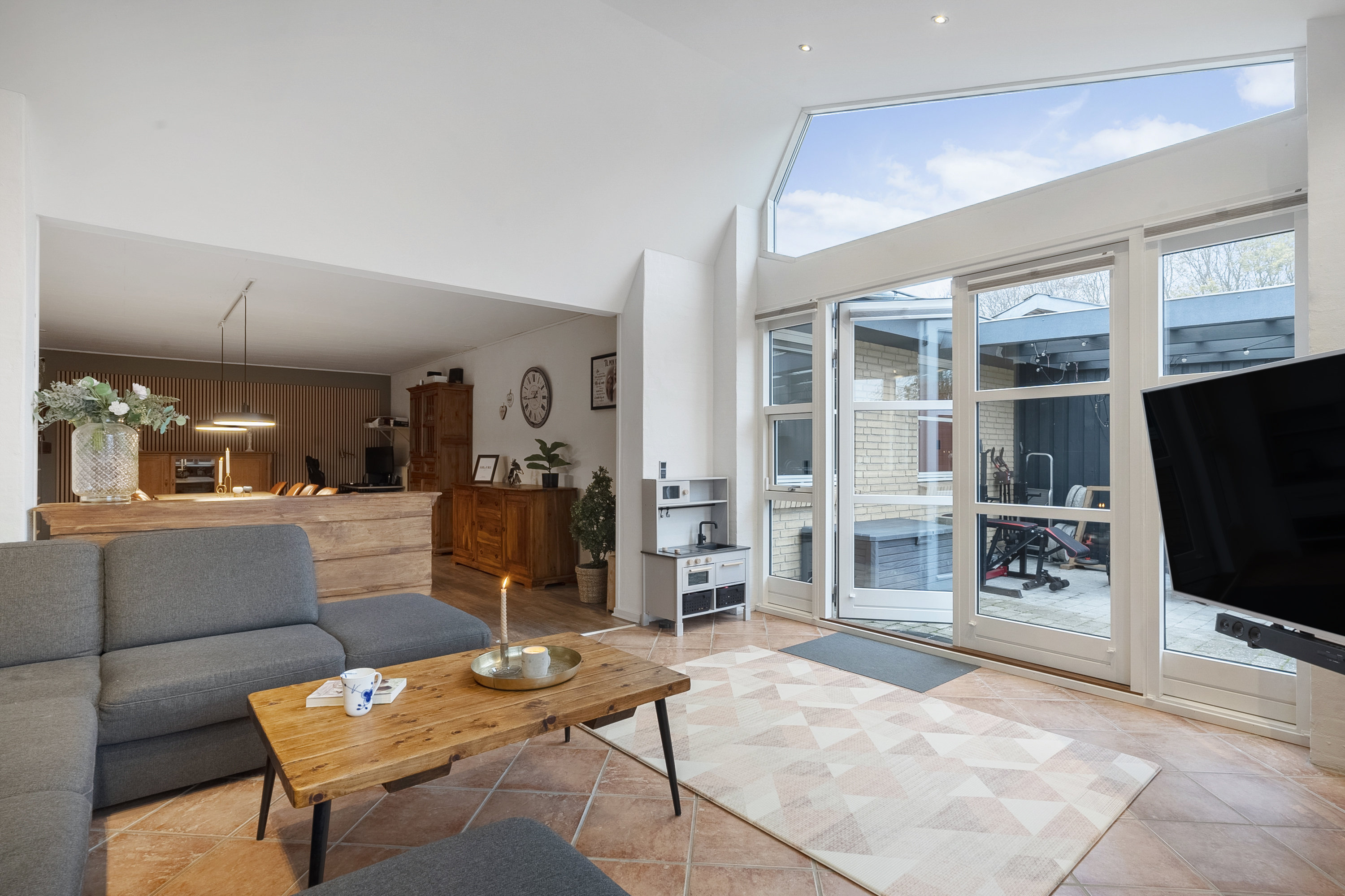 Fremhævet stue billede i fuldskærmstilstand. Billede af Holkebjergvænget 21, Sanderum, 5250 Odense SV