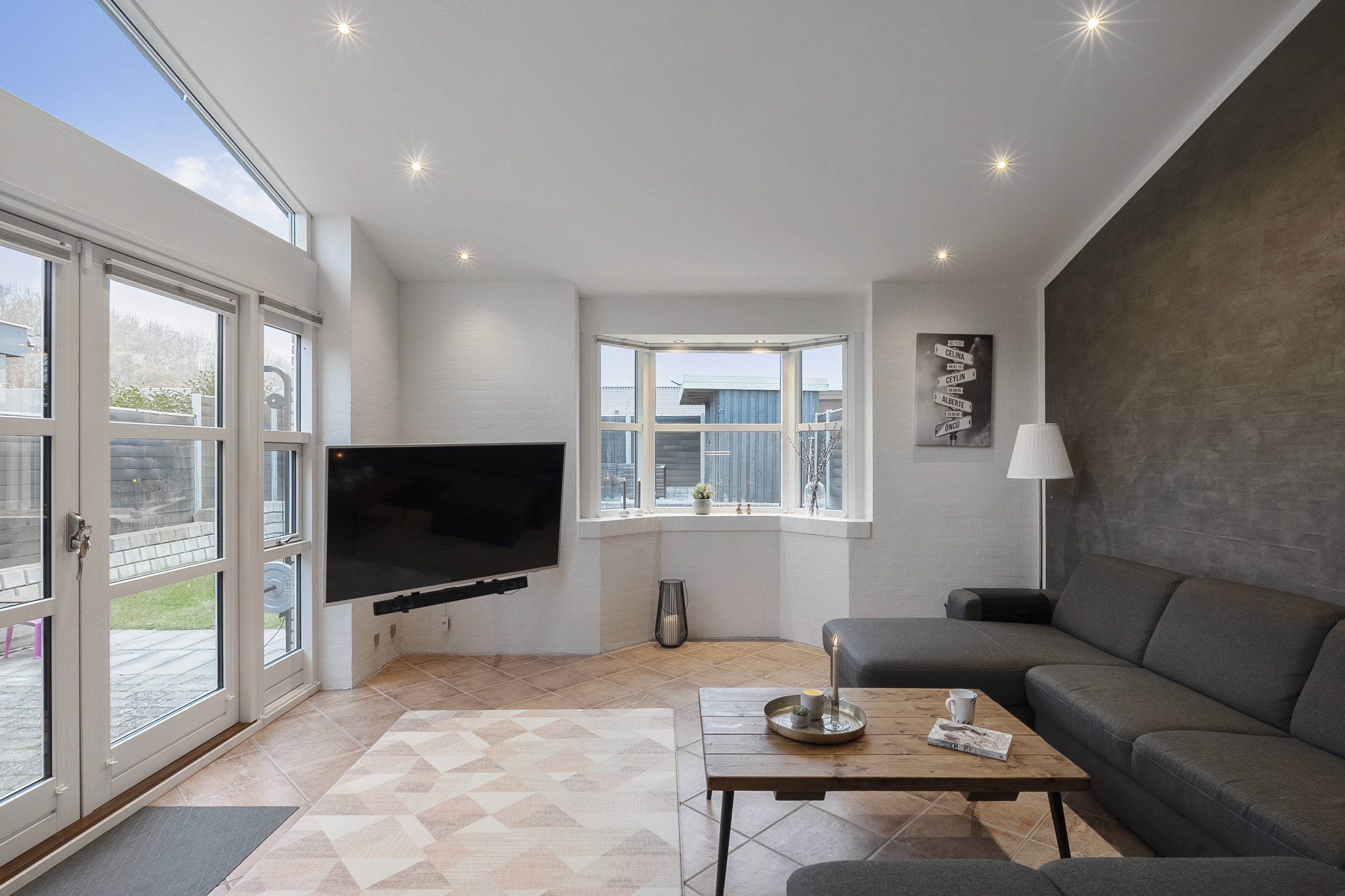 Fremhævet stue billede i fuldskærmstilstand. Billede af Holkebjergvænget 21, Sanderum, 5250 Odense SV