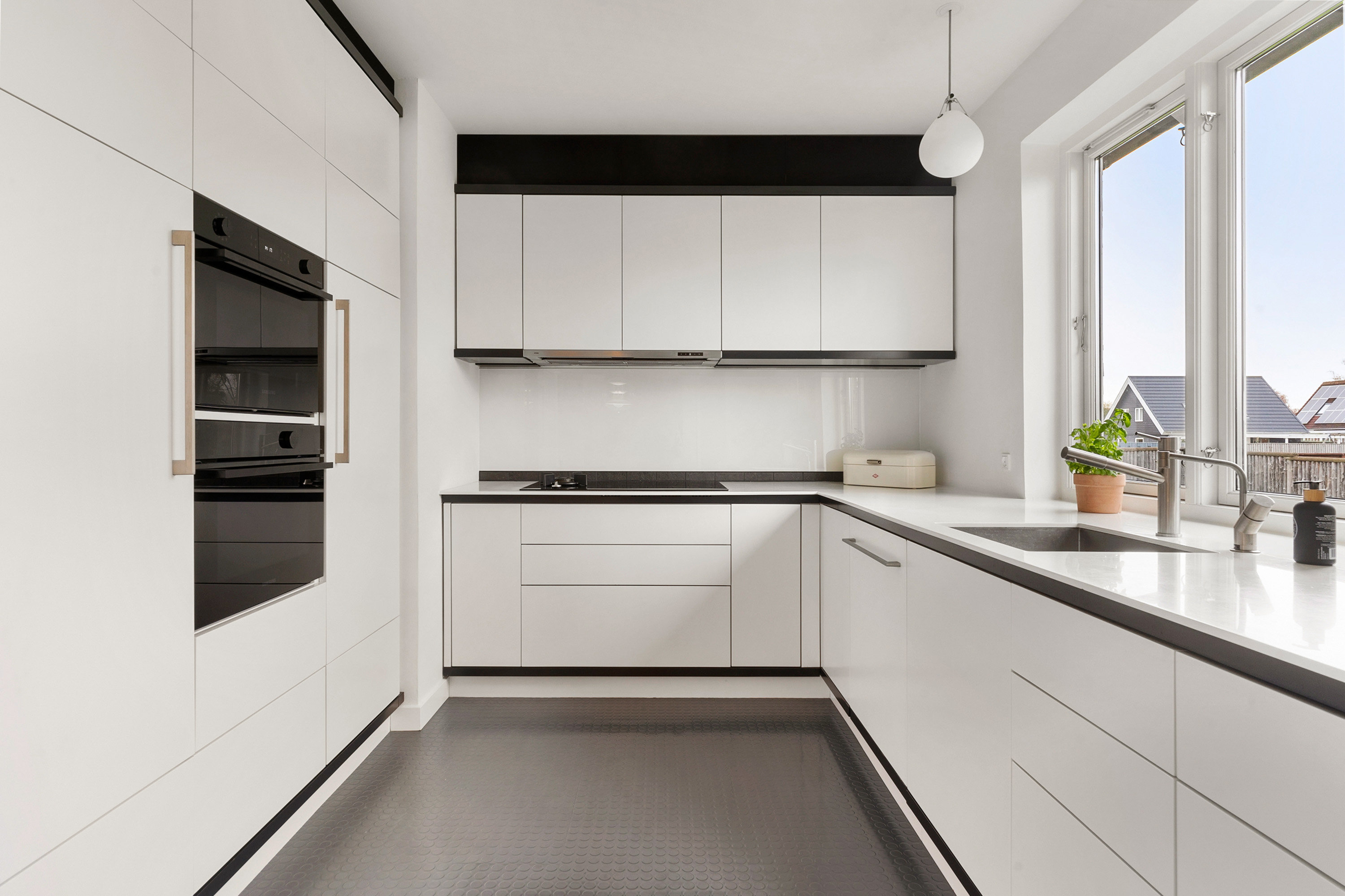 Miniaturebillede 2: køkken. Billede af Gammel Køge Landevej 759, 2660 Brøndby Strand