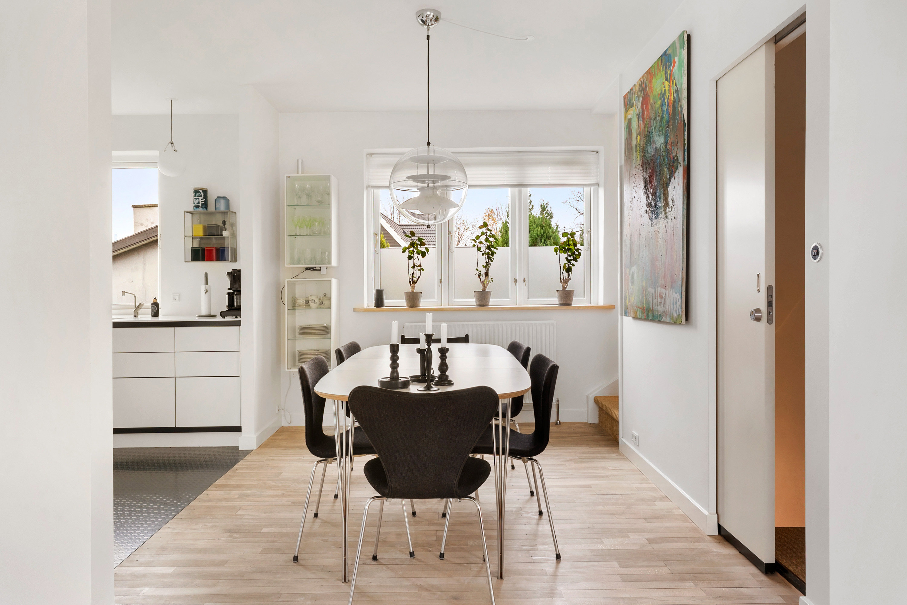 Fremhævet spisestue billede i fuldskærmstilstand. Billede af Gammel Køge Landevej 759, 2660 Brøndby Strand