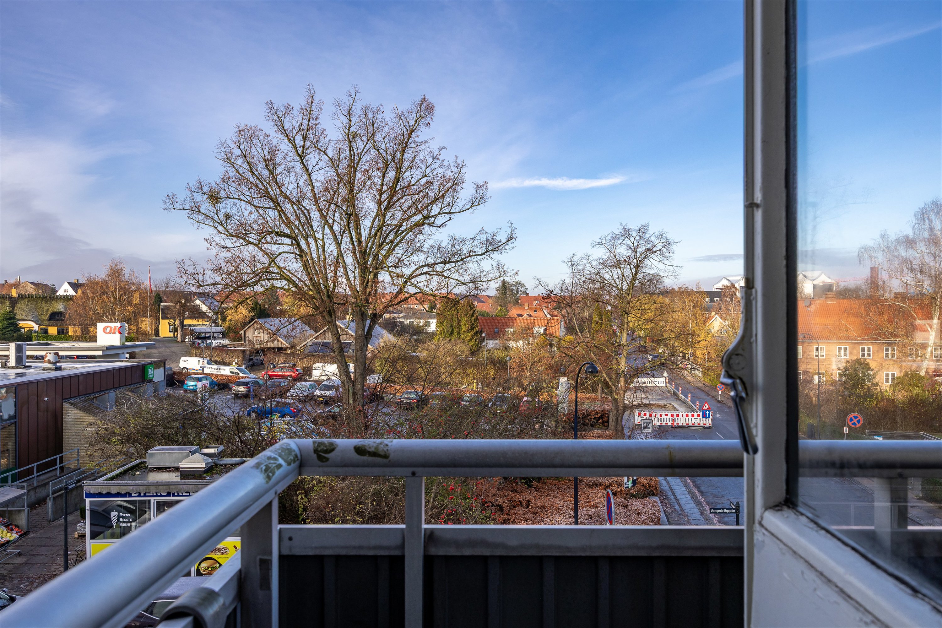 Fremhævet andet billede i fuldskærmstilstand. Billede af Vangede Bygade 39, 2. th., 2820 Gentofte