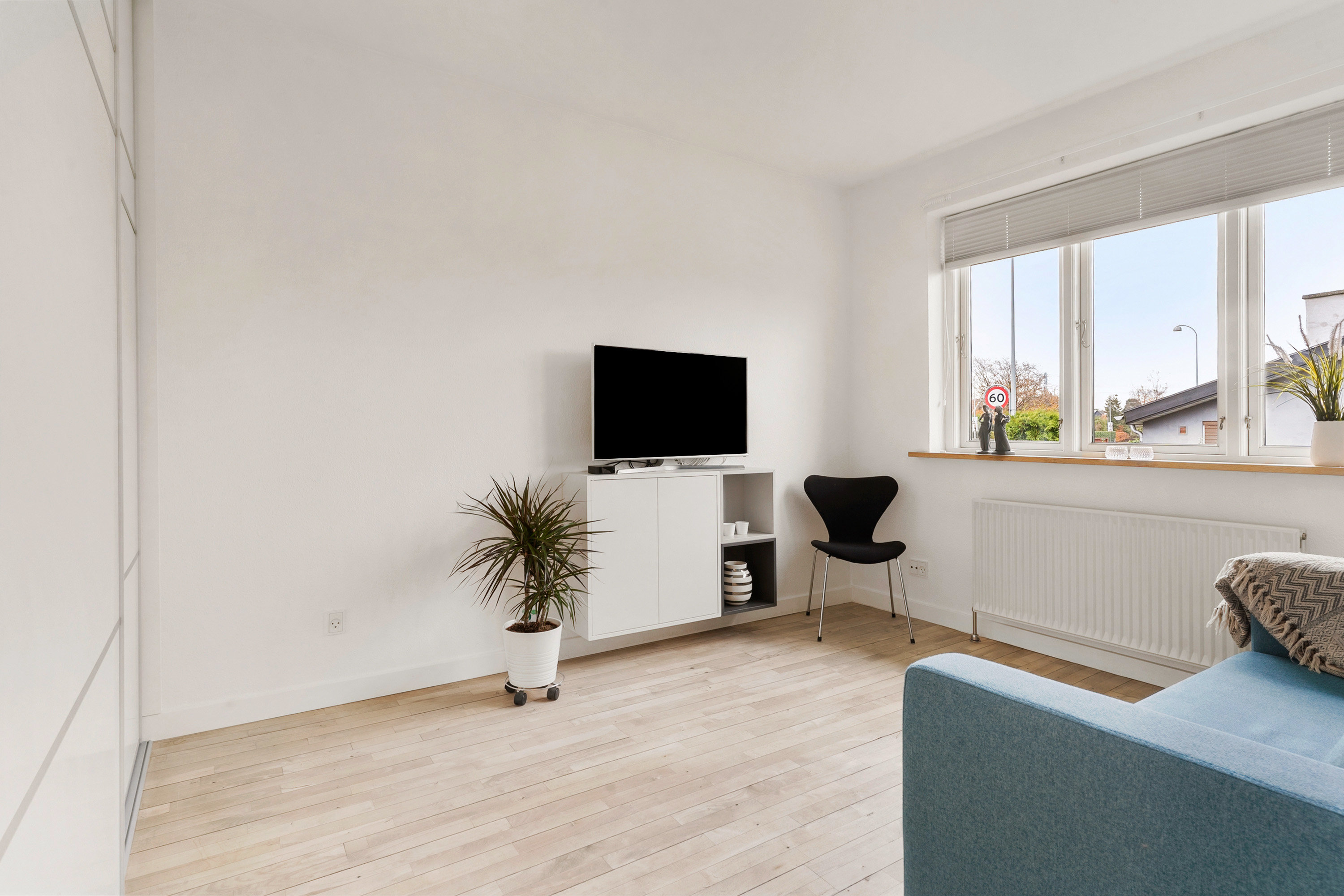 Fremhævet stue billede i fuldskærmstilstand. Billede af Gammel Køge Landevej 759, 2660 Brøndby Strand