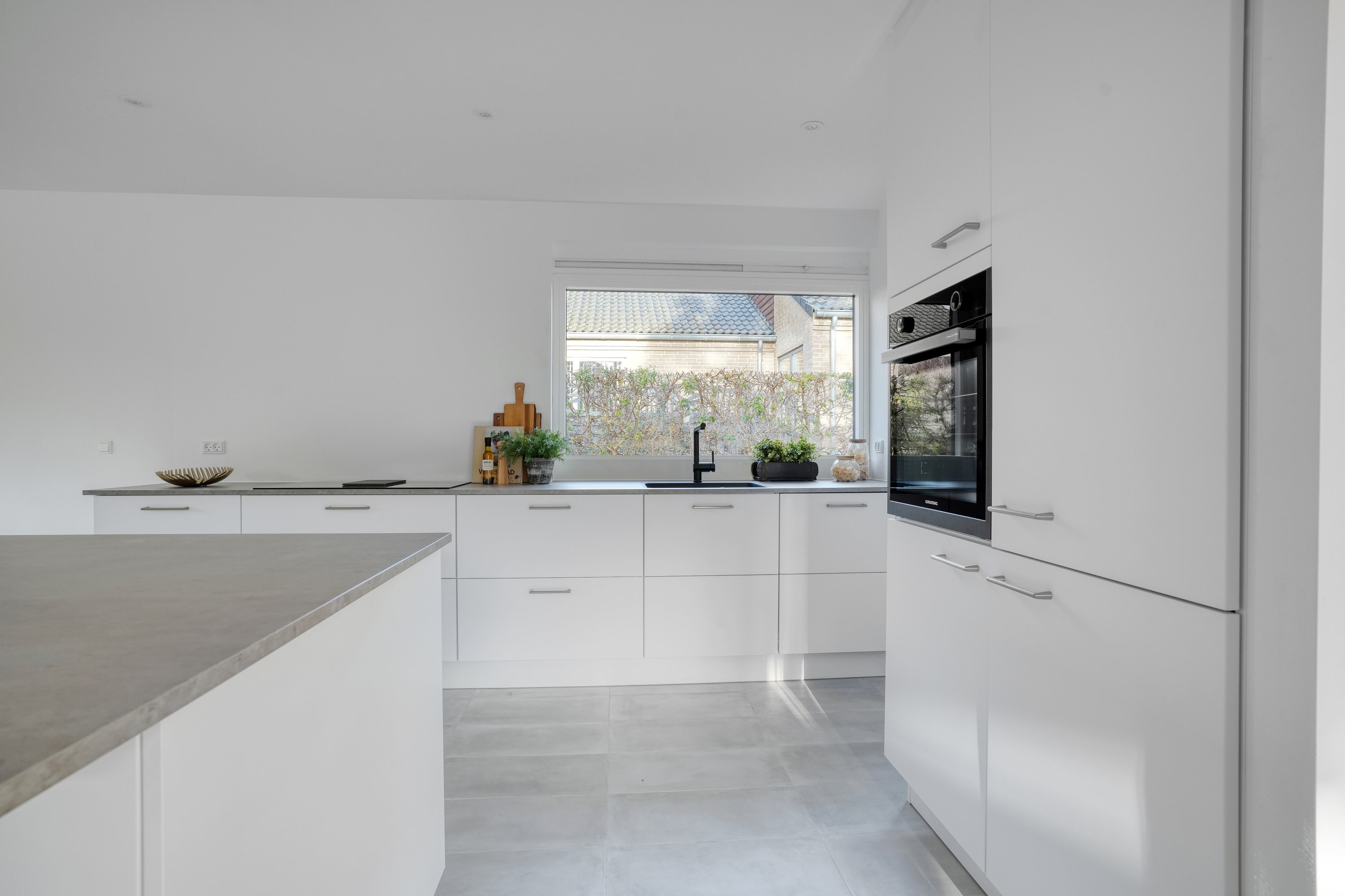 Fremhævet køkken billede i fuldskærmstilstand. Billede af Fyrrevænget 7, 3520 Farum