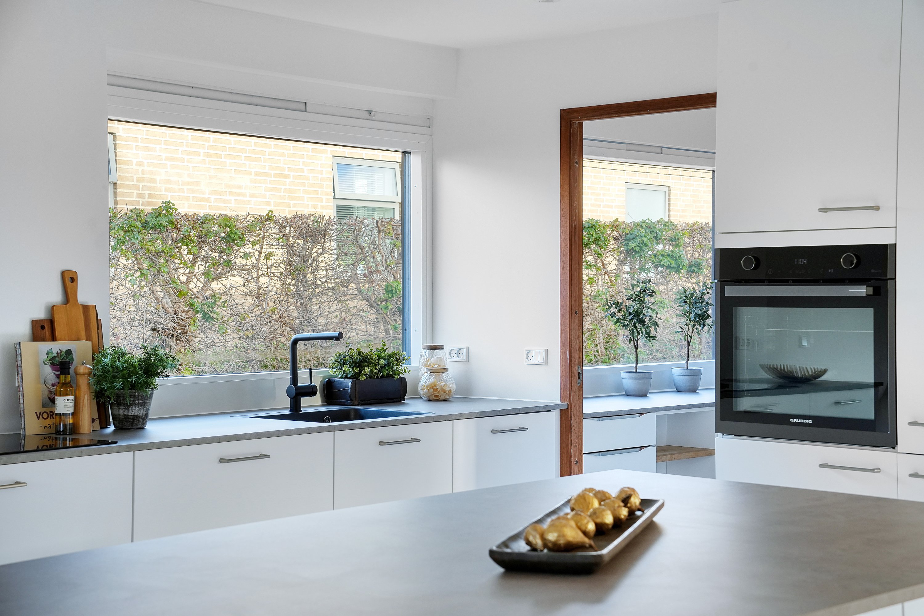 Fremhævet køkken billede i fuldskærmstilstand. Billede af Fyrrevænget 7, 3520 Farum