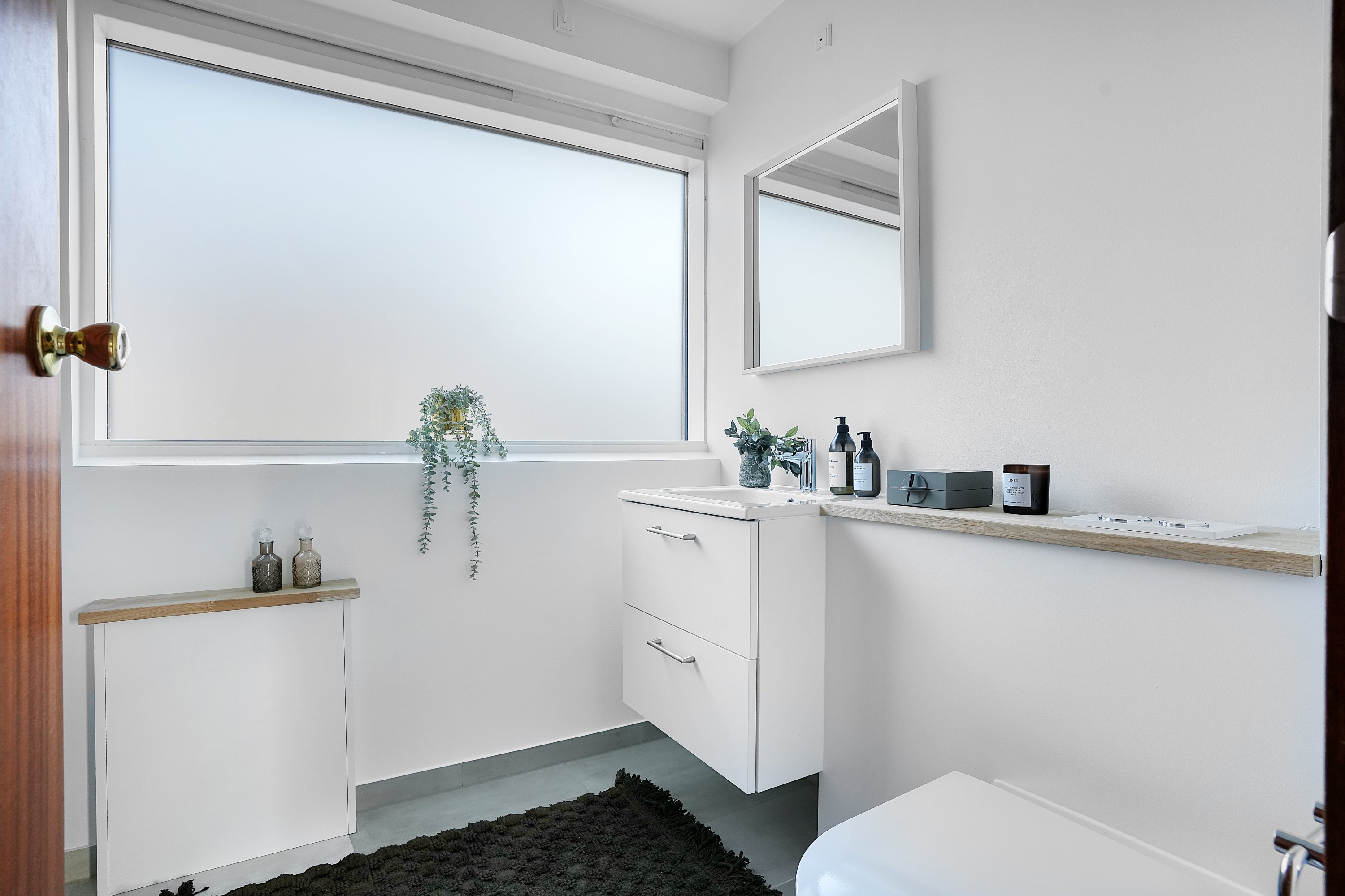 Fremhævet wc billede i fuldskærmstilstand. Billede af Fyrrevænget 7, 3520 Farum