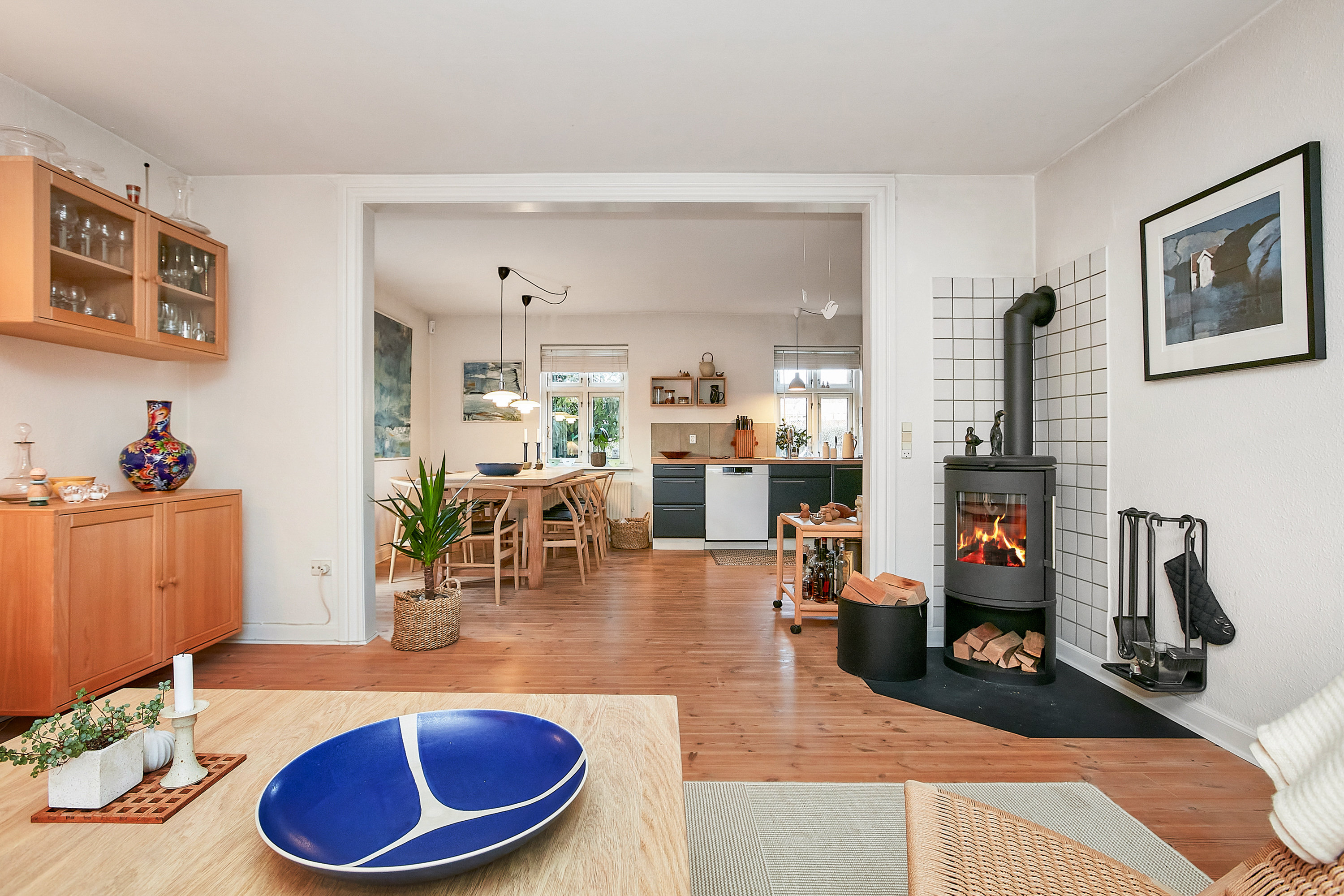 Fremhævet stue billede i fuldskærmstilstand. Billede af Honum Skovvej 3, 8762 Flemming