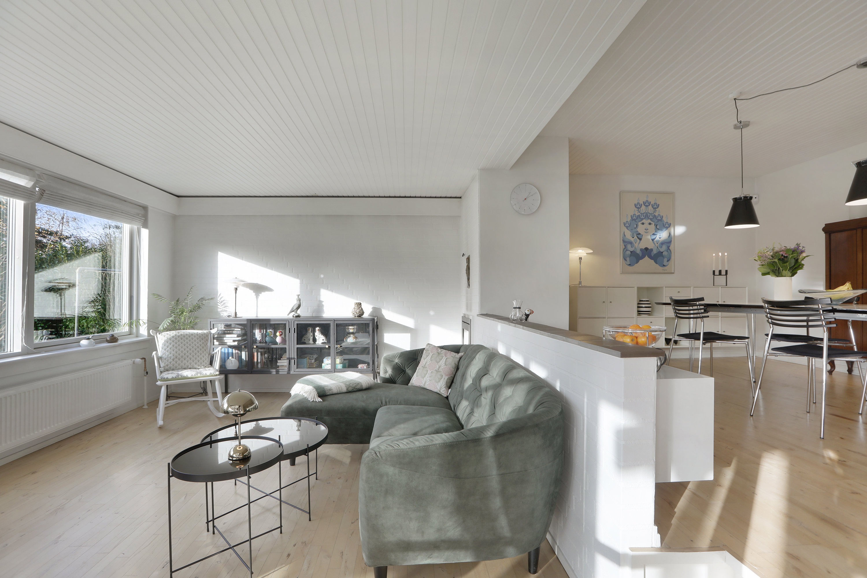 Fremhævet stue billede i fuldskærmstilstand. Billede af Vibyvej 5, 2740 Skovlunde