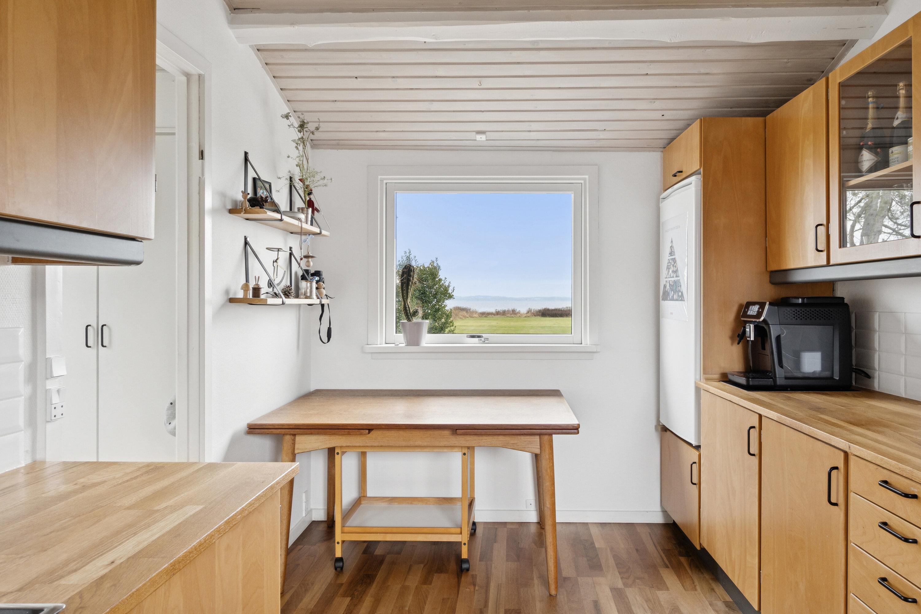 Fremhævet køkken billede i fuldskærmstilstand. Billede af Fyrrevang 13, Abildøre, 4560 Vig