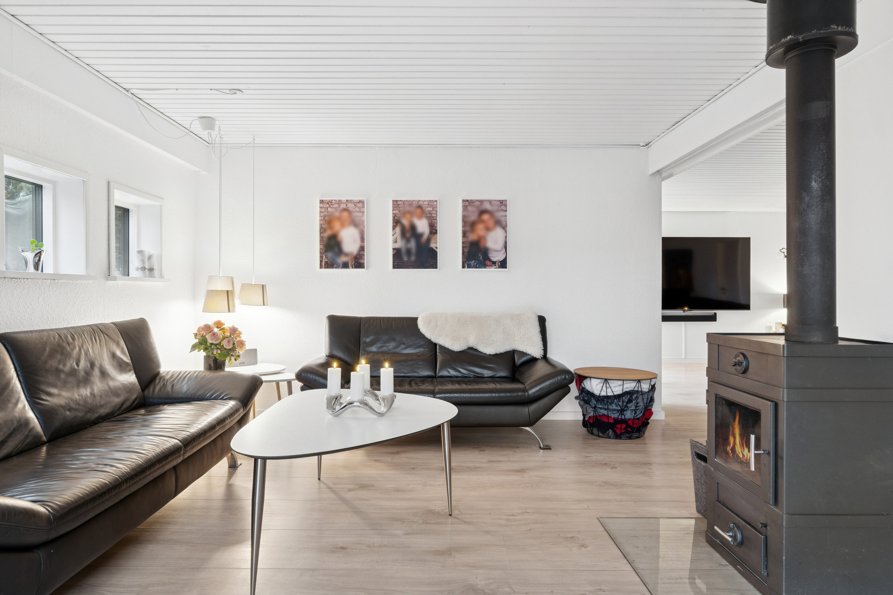 Fremhævet stue billede i fuldskærmstilstand. Billede af Granvænget 18, Smedeby, 6340 Kruså