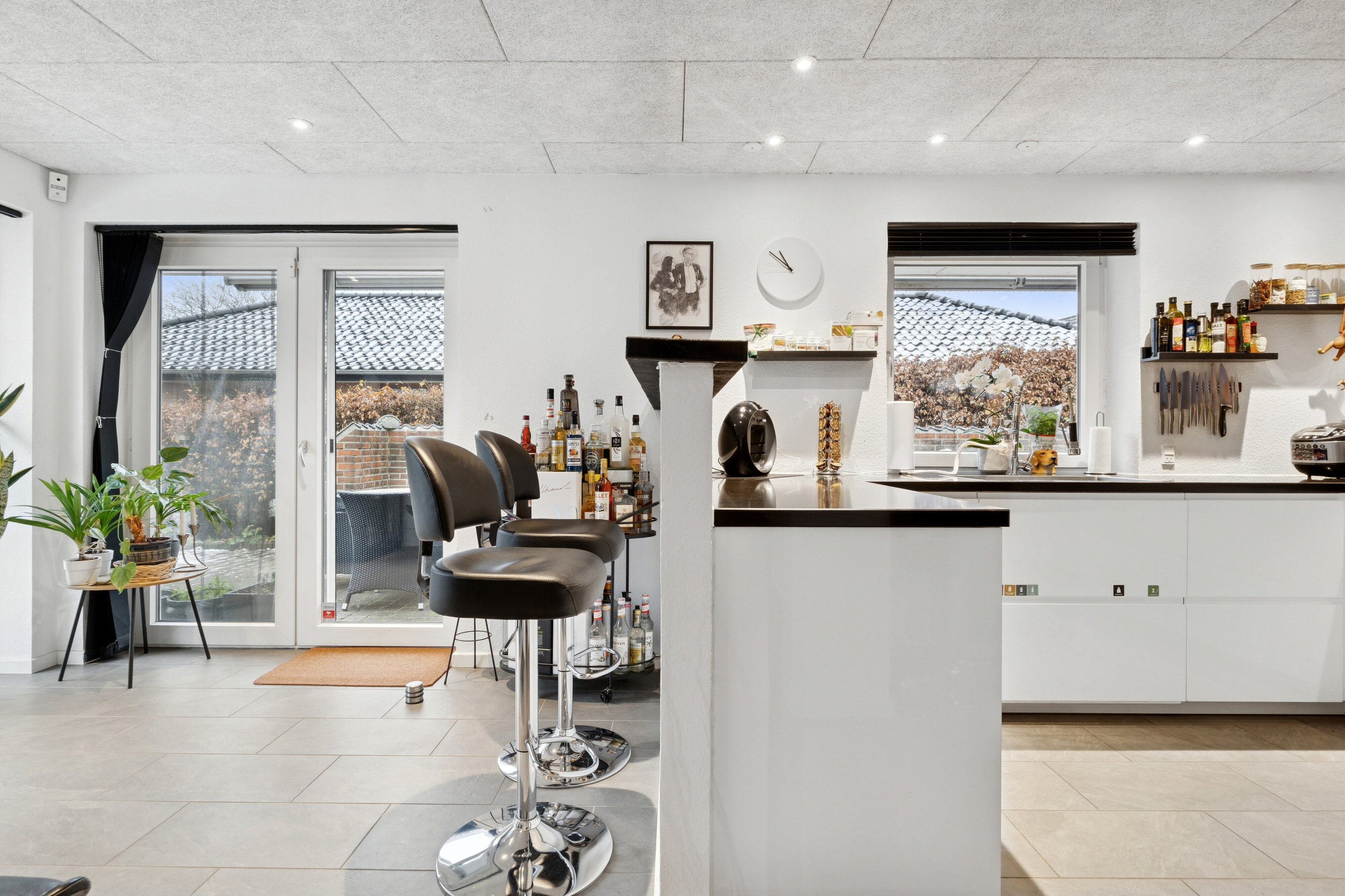 Fremhævet køkken billede i fuldskærmstilstand. Billede af Østerskovvej 47E, Kollund, 6340 Kruså