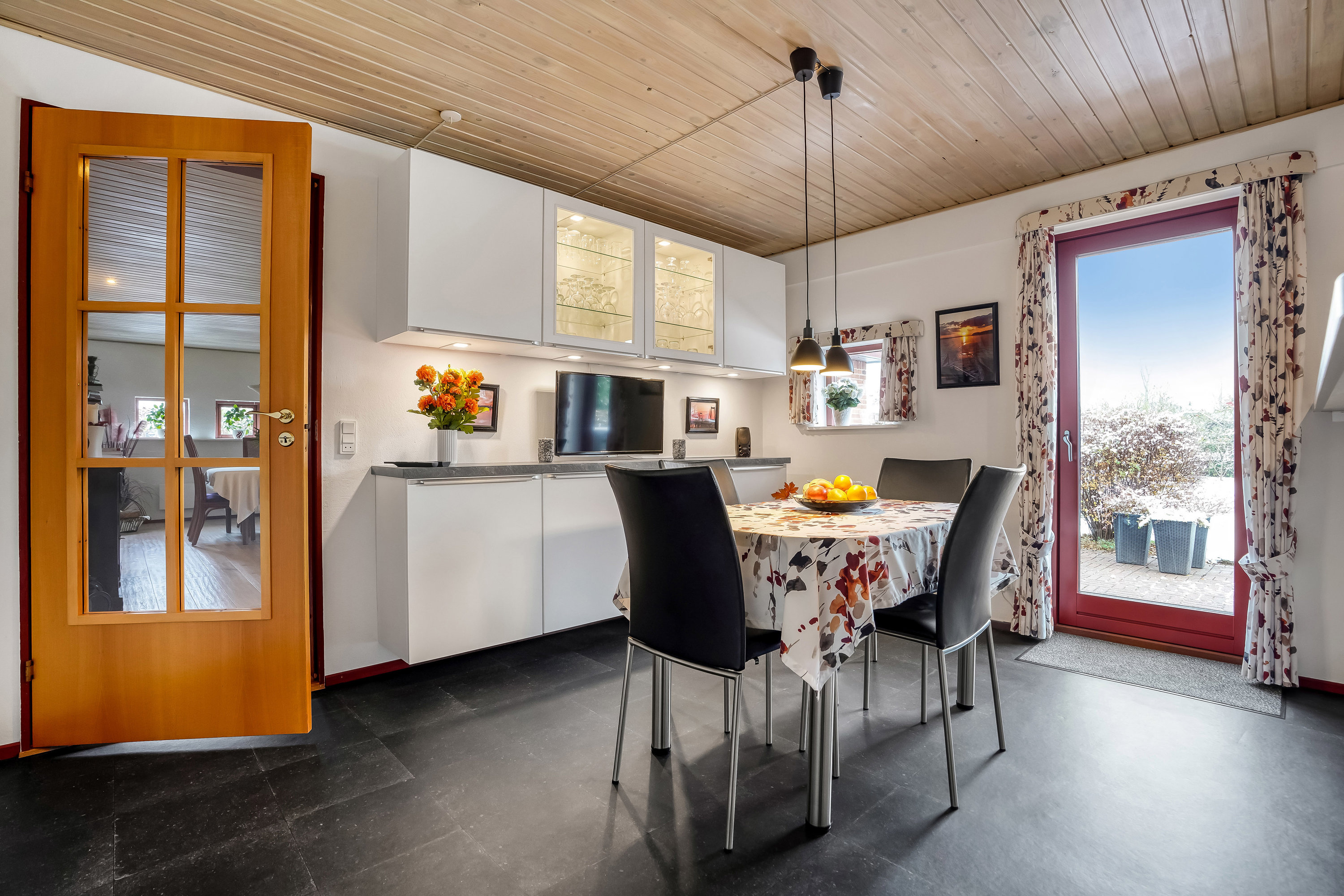 Fremhævet stue billede i fuldskærmstilstand. Billede af Hollændervej 36, 5500 Middelfart