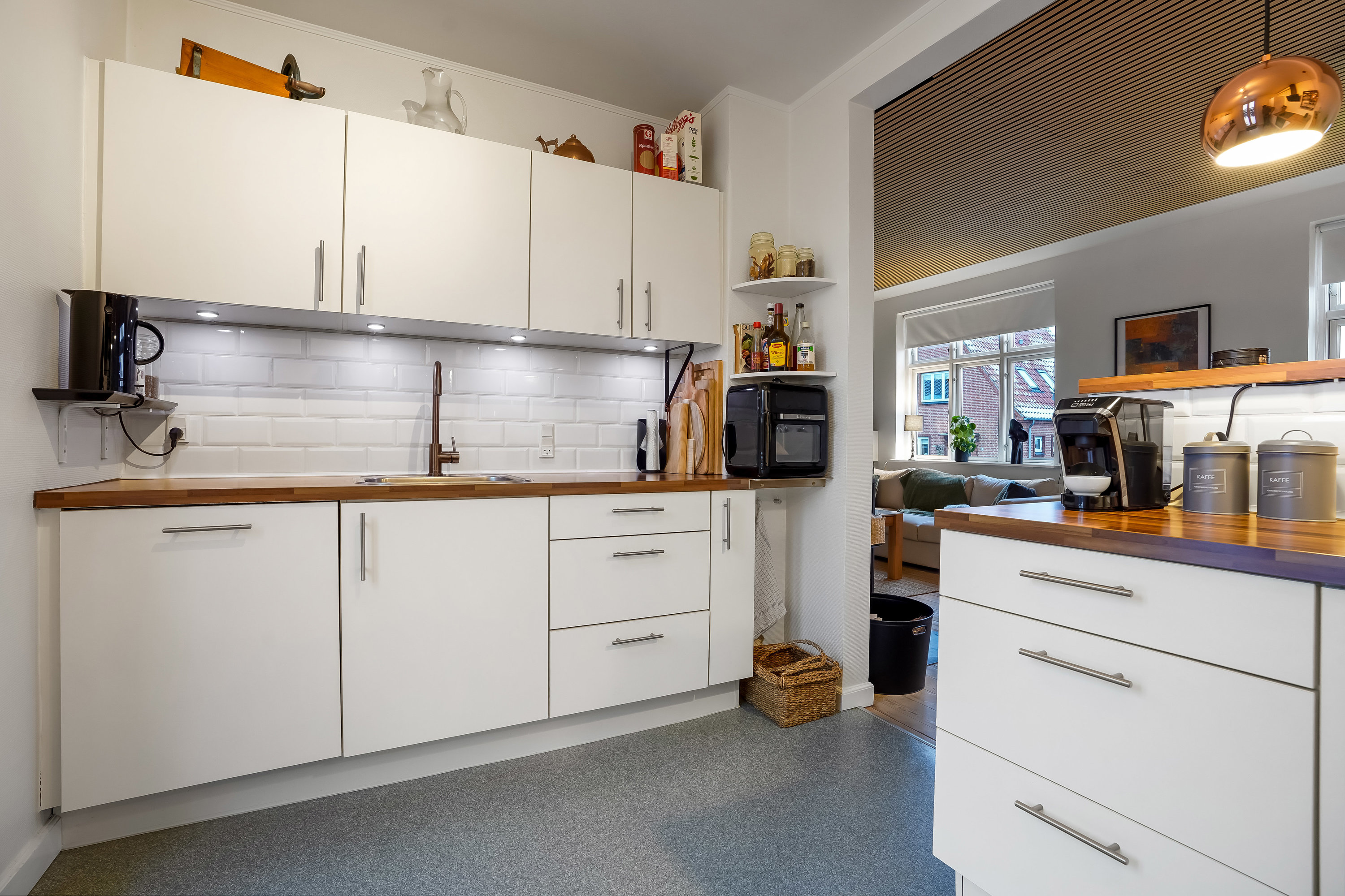 Fremhævet køkken billede i fuldskærmstilstand. Billede af Solsortevej 18, 5500 Middelfart