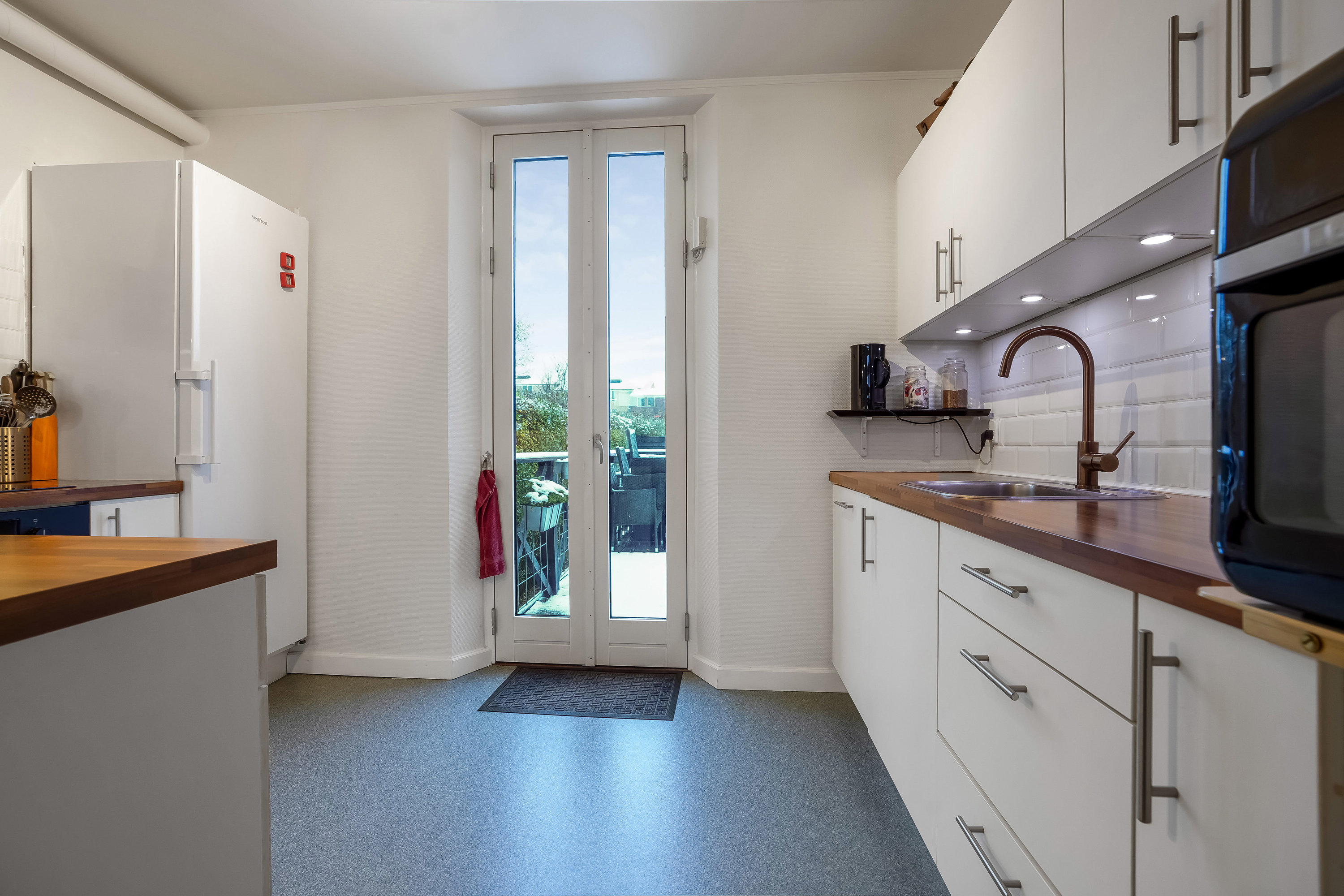 Fremhævet køkken billede i fuldskærmstilstand. Billede af Solsortevej 18, 5500 Middelfart