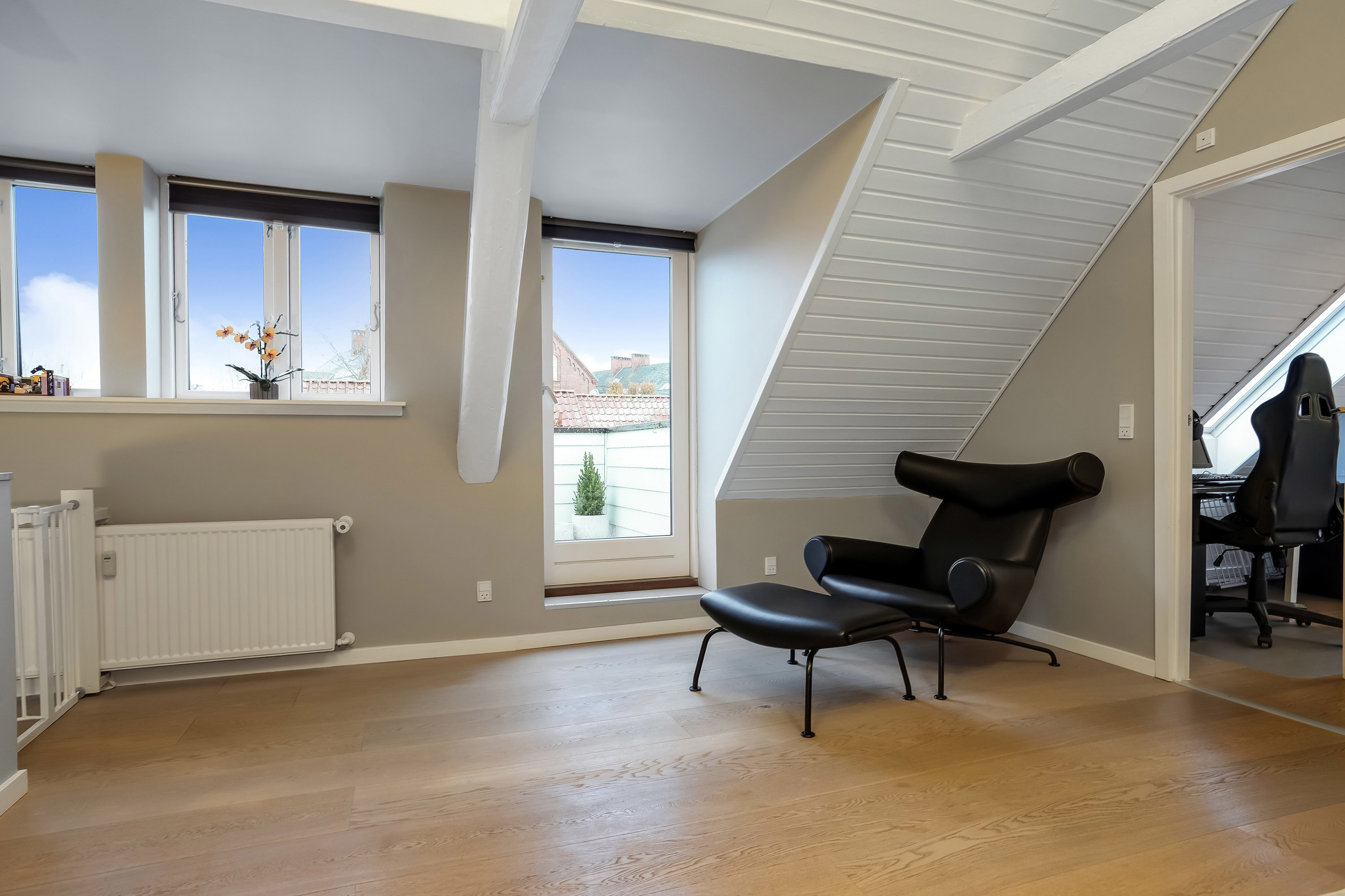 Fremhævet stue billede i fuldskærmstilstand. Billede af Vesterbro 80A, 5000 Odense C