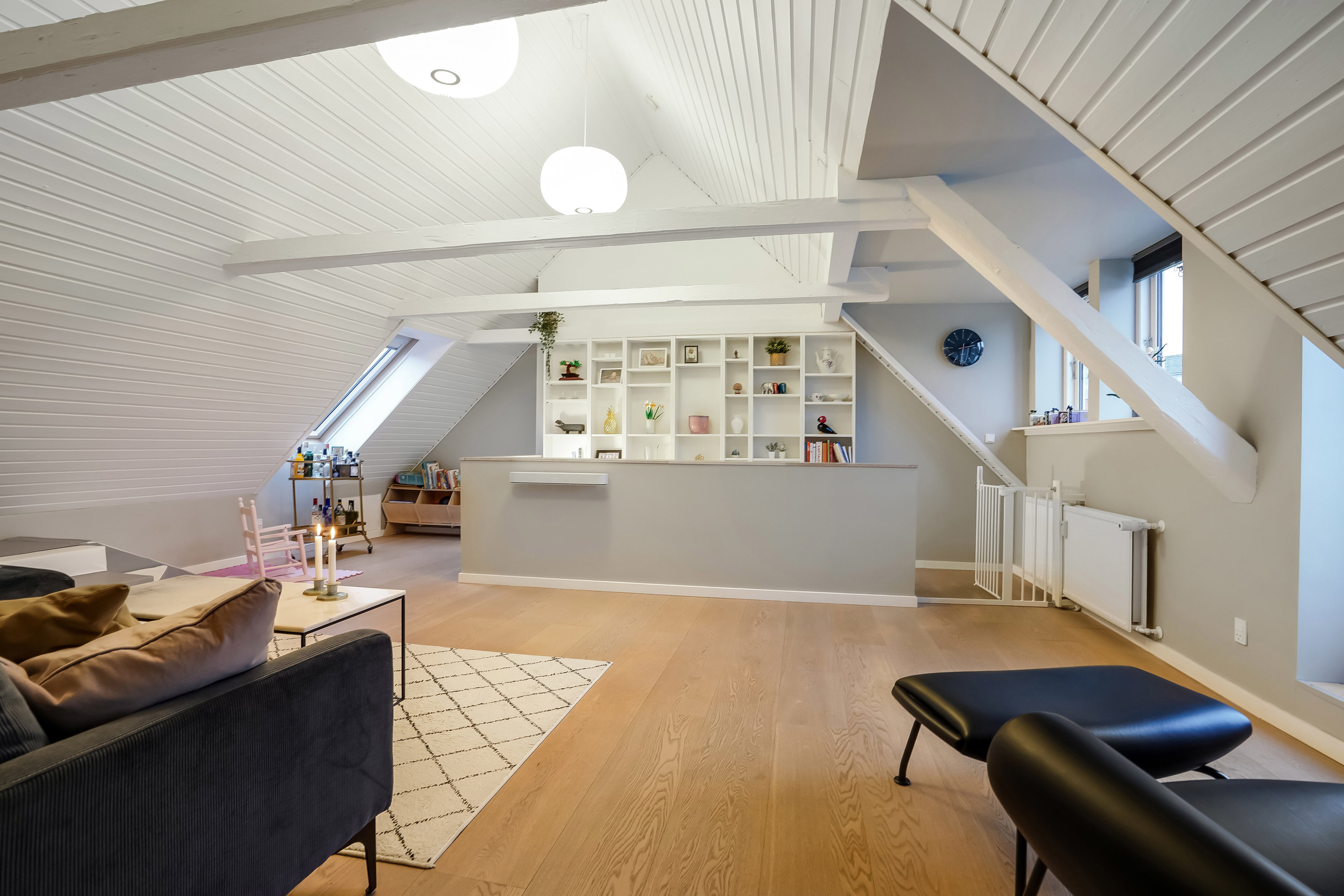 Fremhævet stue billede i fuldskærmstilstand. Billede af Vesterbro 80A, 5000 Odense C