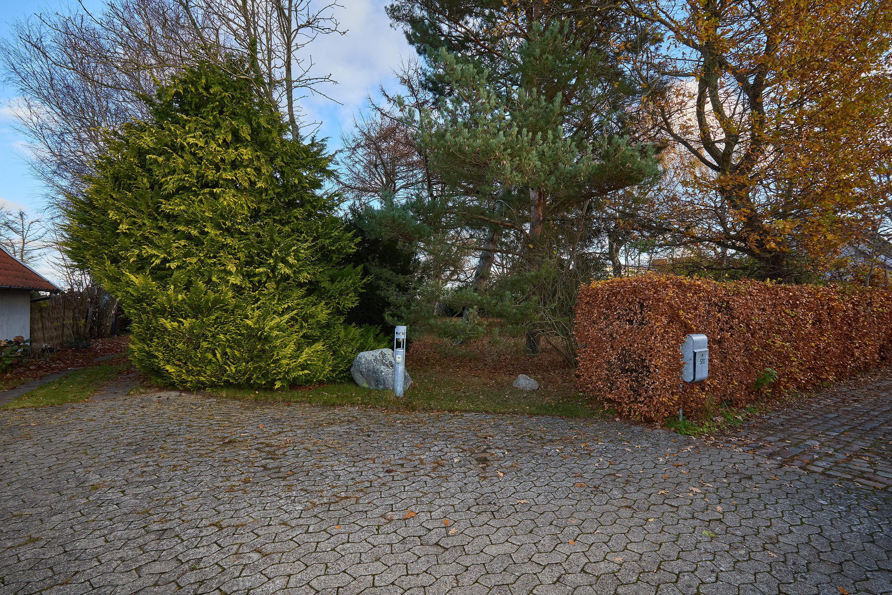 Fremhævet indkørsel billede i fuldskærmstilstand. Billede af Østre Alle 57C, 3250 Gilleleje