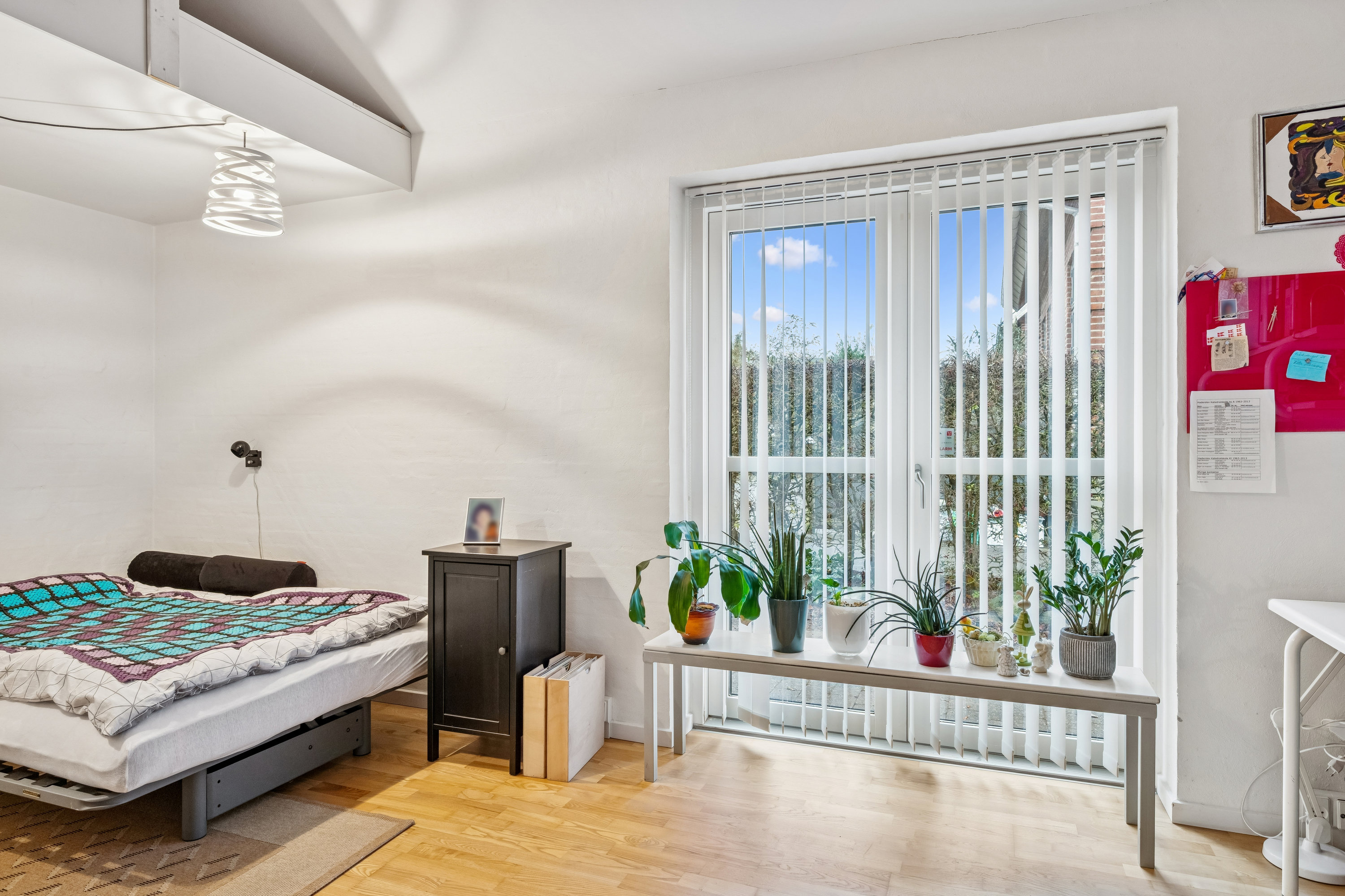 Fremhævet stue billede i fuldskærmstilstand. Billede af Christiansborgvej 24, 8930 Randers NØ