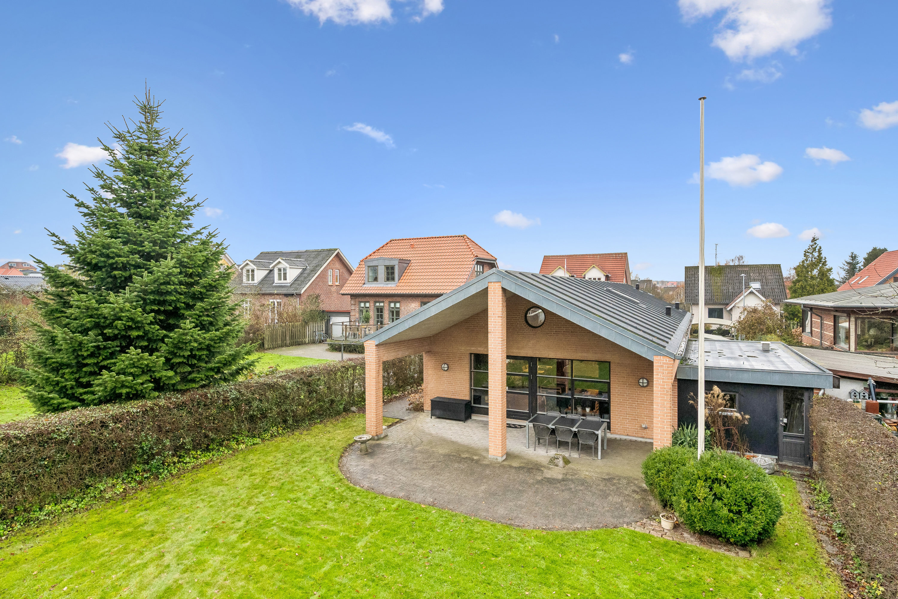 Fremhævet andet billede i fuldskærmstilstand. Billede af Christiansborgvej 24, 8930 Randers NØ