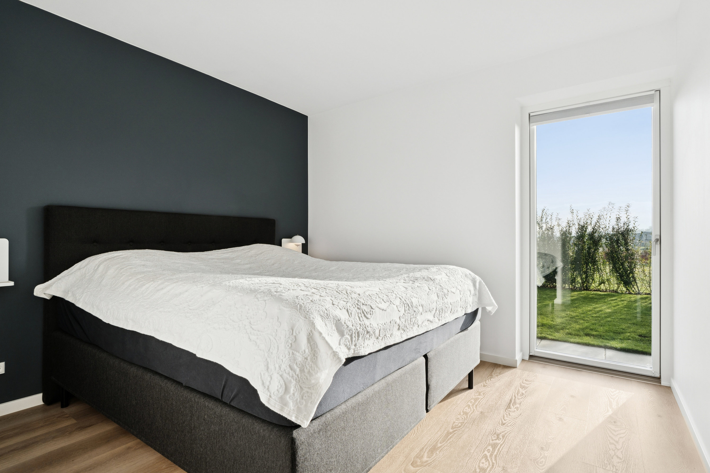 Fremhævet soveværelse billede i fuldskærmstilstand. Billede af Humle Bakke 1, 4390 Vipperød