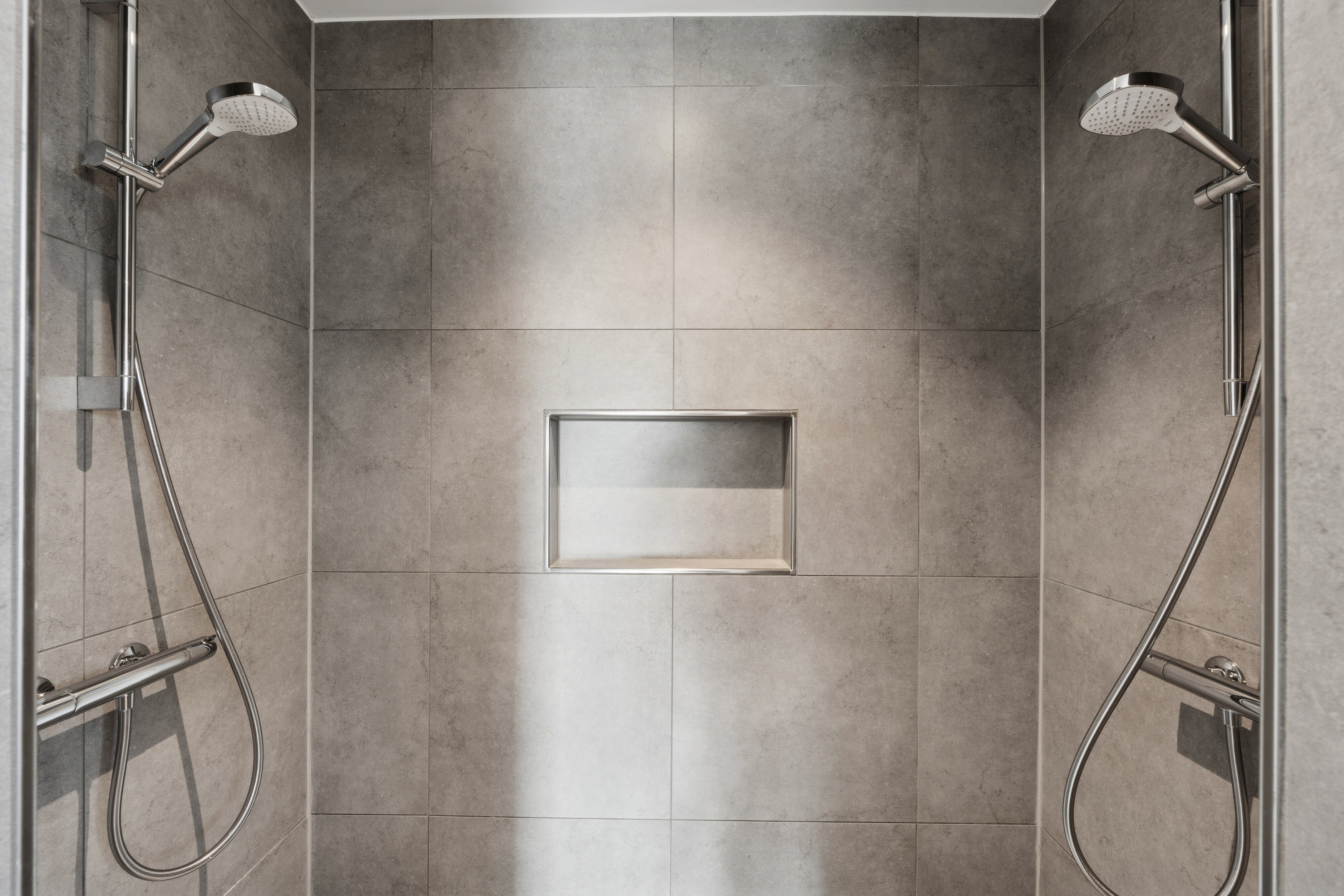 Fremhævet badeværelse billede i fuldskærmstilstand. Billede af Humle Bakke 1, 4390 Vipperød