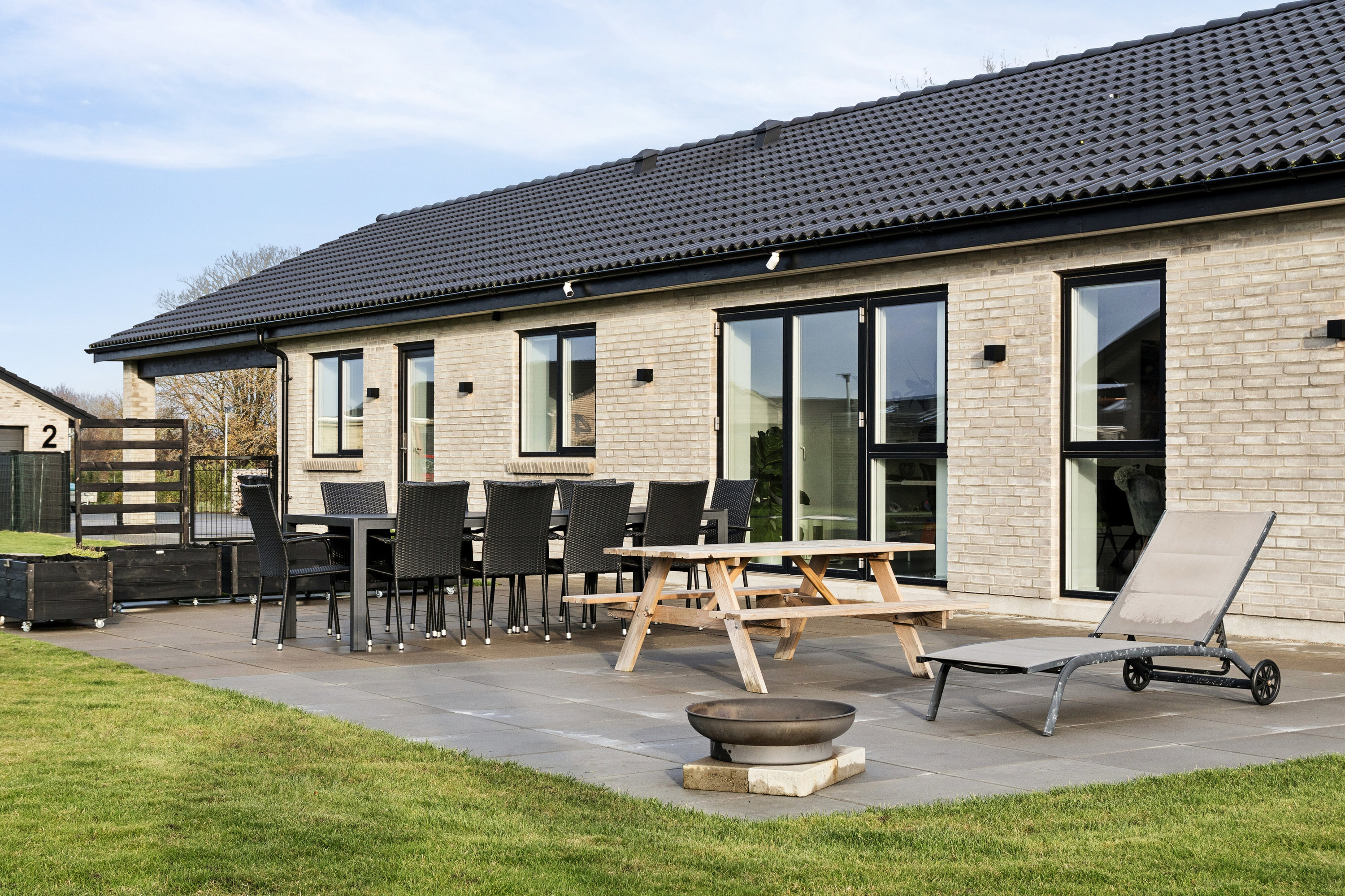 Fremhævet terrasse billede i fuldskærmstilstand. Billede af Humle Bakke 1, 4390 Vipperød