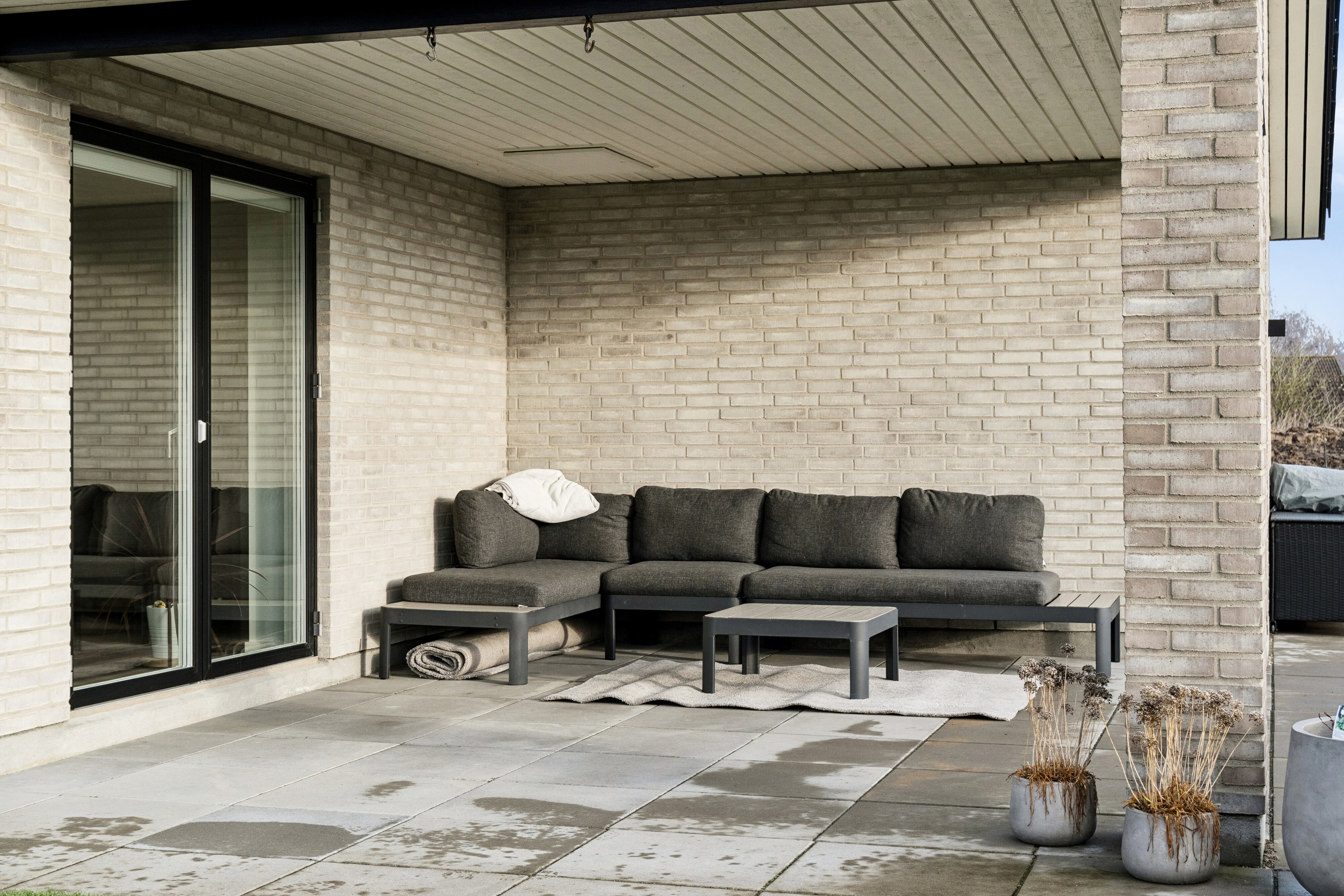 Fremhævet terrasse billede i fuldskærmstilstand. Billede af Humle Bakke 1, 4390 Vipperød