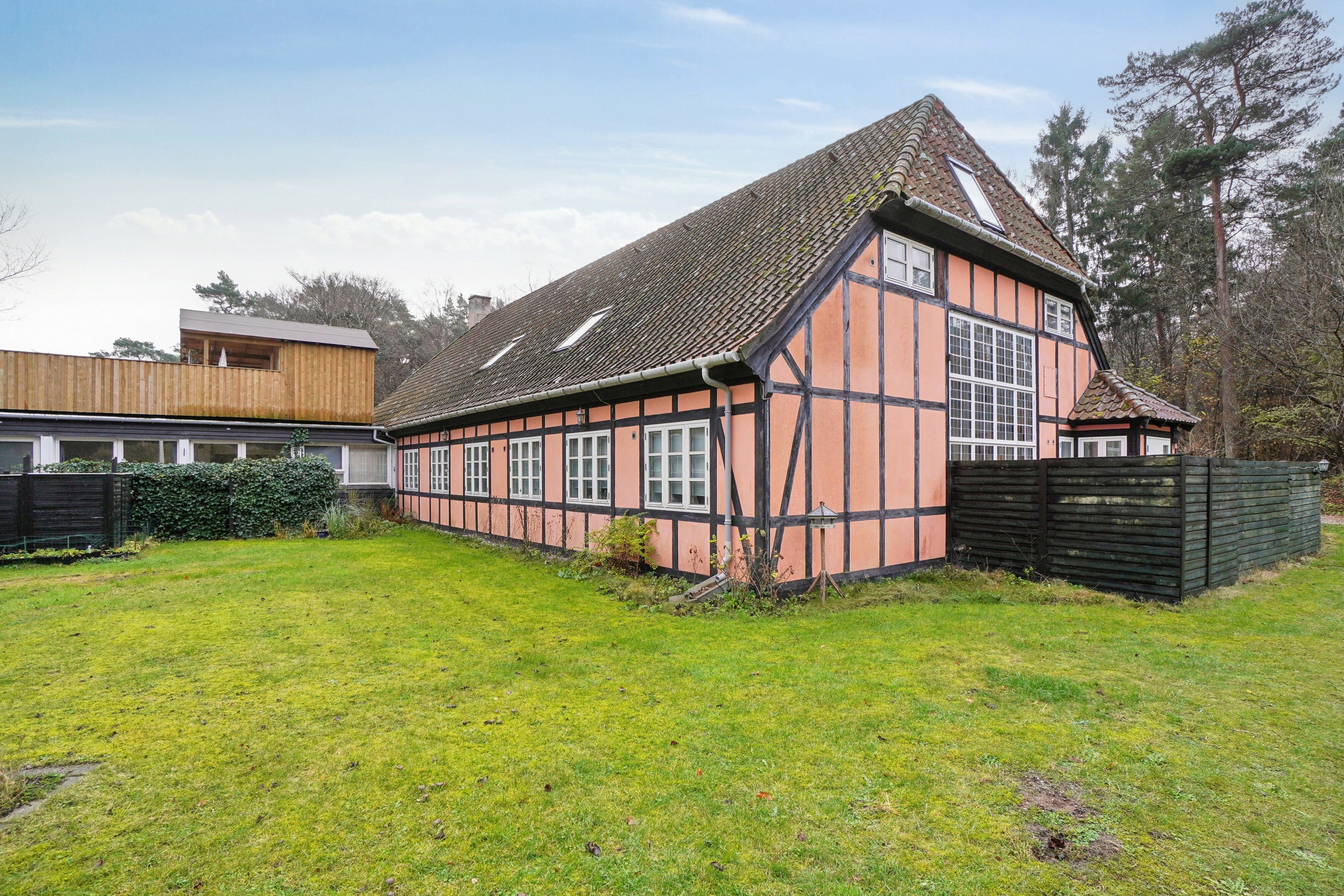 Fremhævet set fra haven billede i fuldskærmstilstand. Billede af Helsingevej 150K, Asserbo, 3300 Frederiksværk