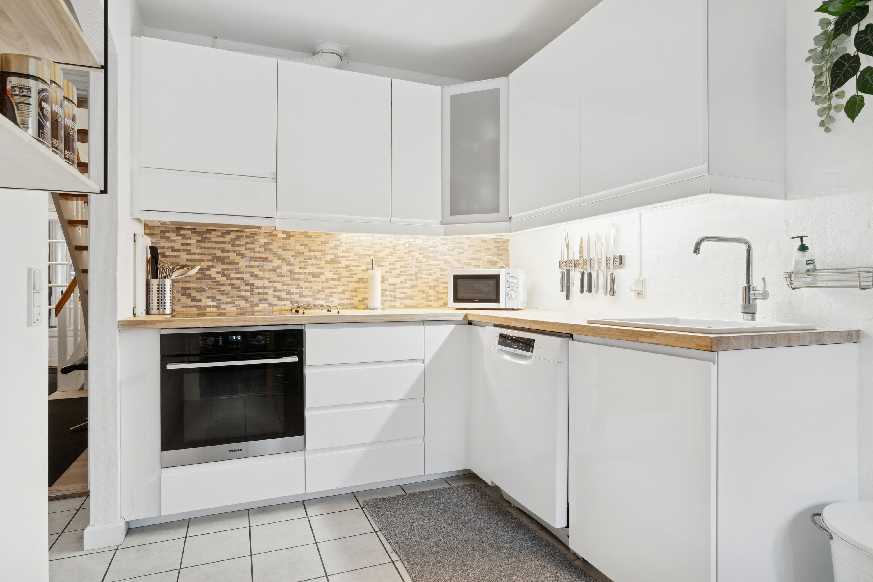 Fremhævet køkkenalrum billede i fuldskærmstilstand. Billede af Helsingevej 150K, Asserbo, 3300 Frederiksværk