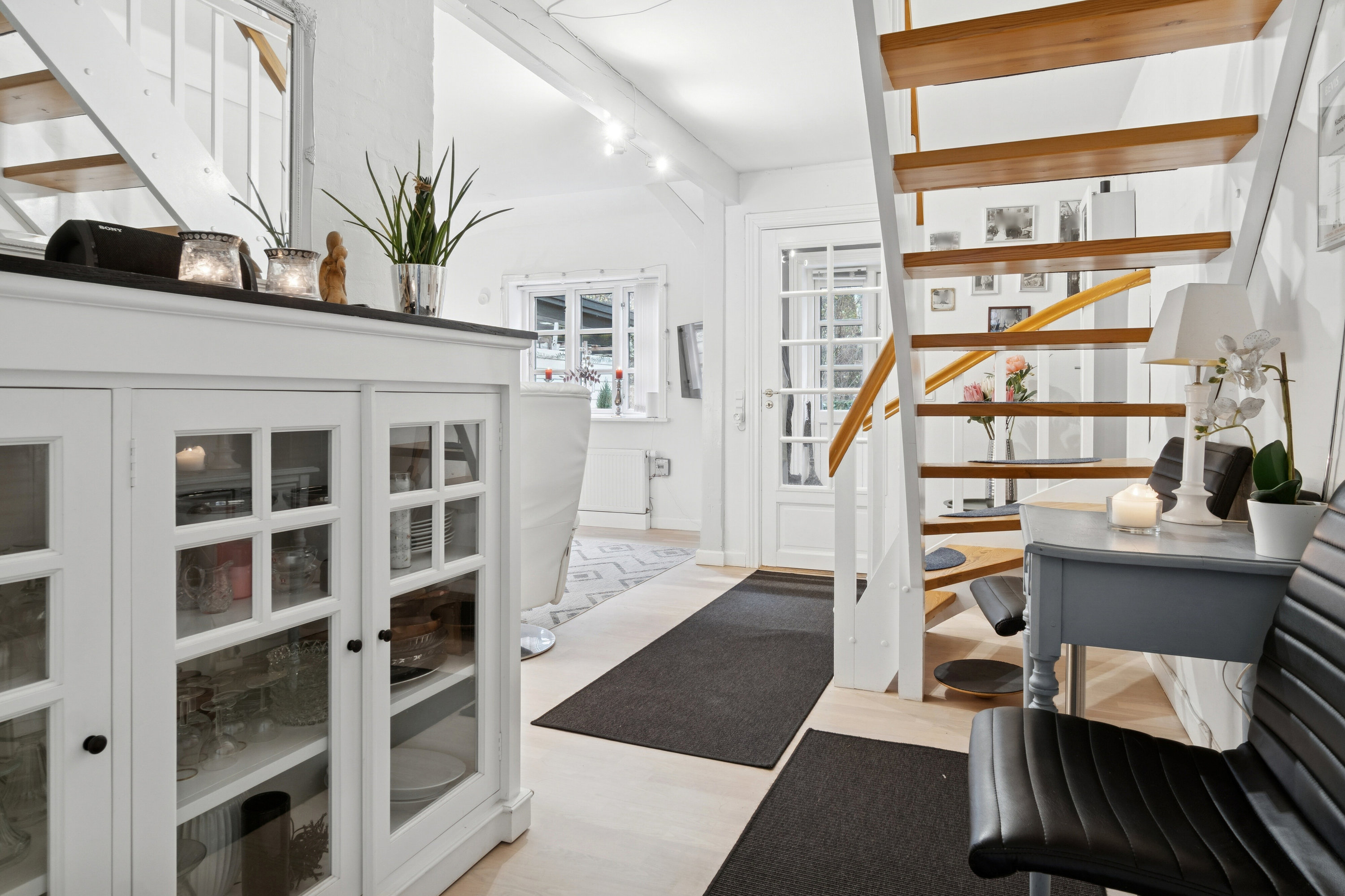 Fremhævet stue billede i fuldskærmstilstand. Billede af Helsingevej 150K, Asserbo, 3300 Frederiksværk