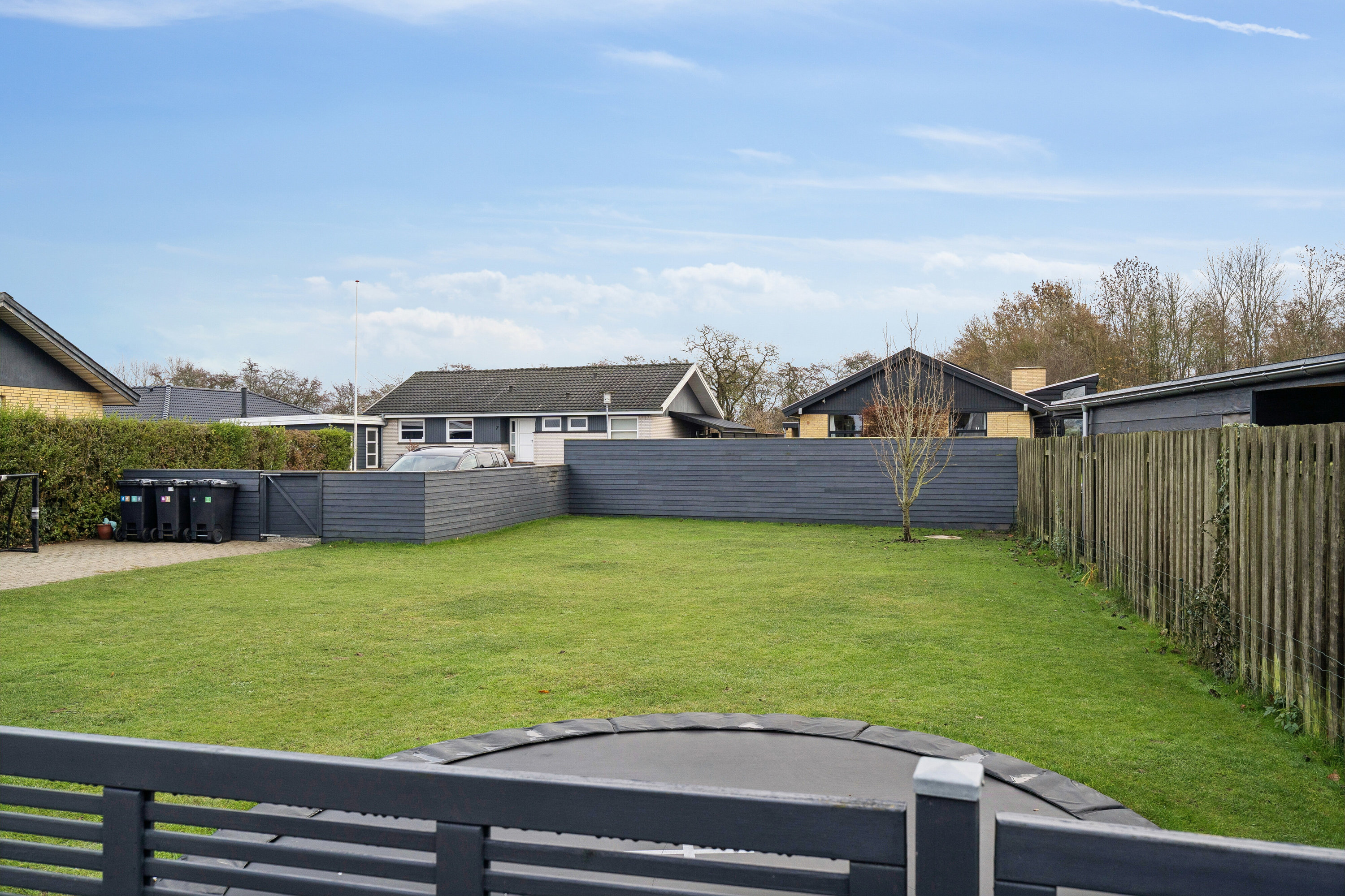 Fremhævet set fra haven billede i fuldskærmstilstand. Billede af Sportoften 2B, Agedrup, 5320 Agedrup