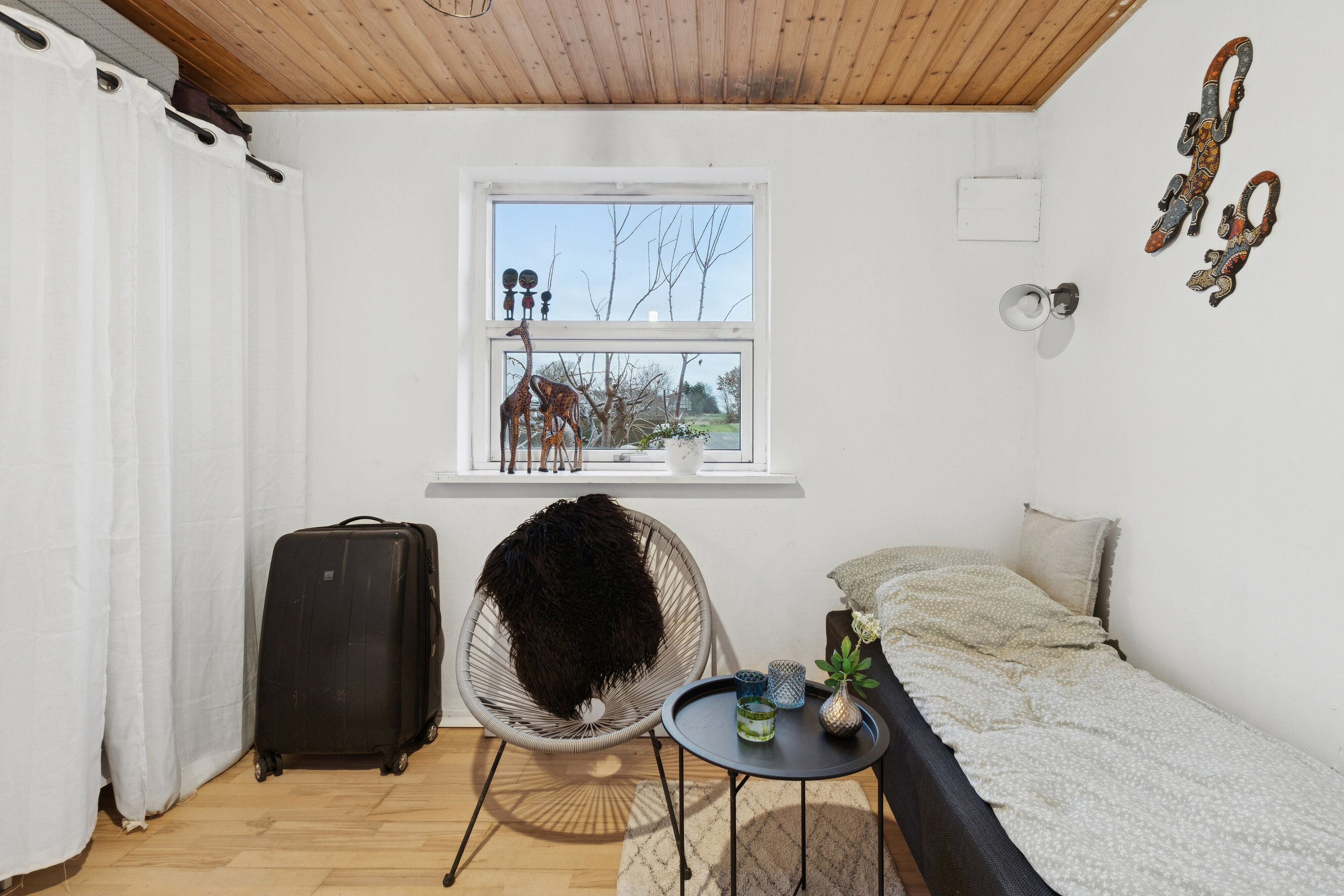 Fremhævet soveværelse billede i fuldskærmstilstand. Billede af Baneengen 13, Nylars, 3720 Aakirkeby