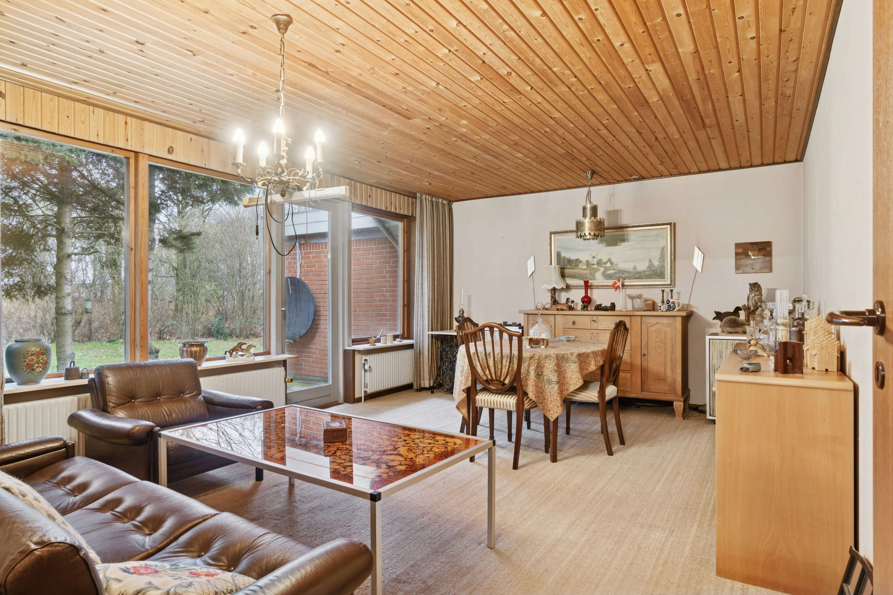 Fremhævet stue billede i fuldskærmstilstand. Billede af Poppelvej 27, 8882 Fårvang