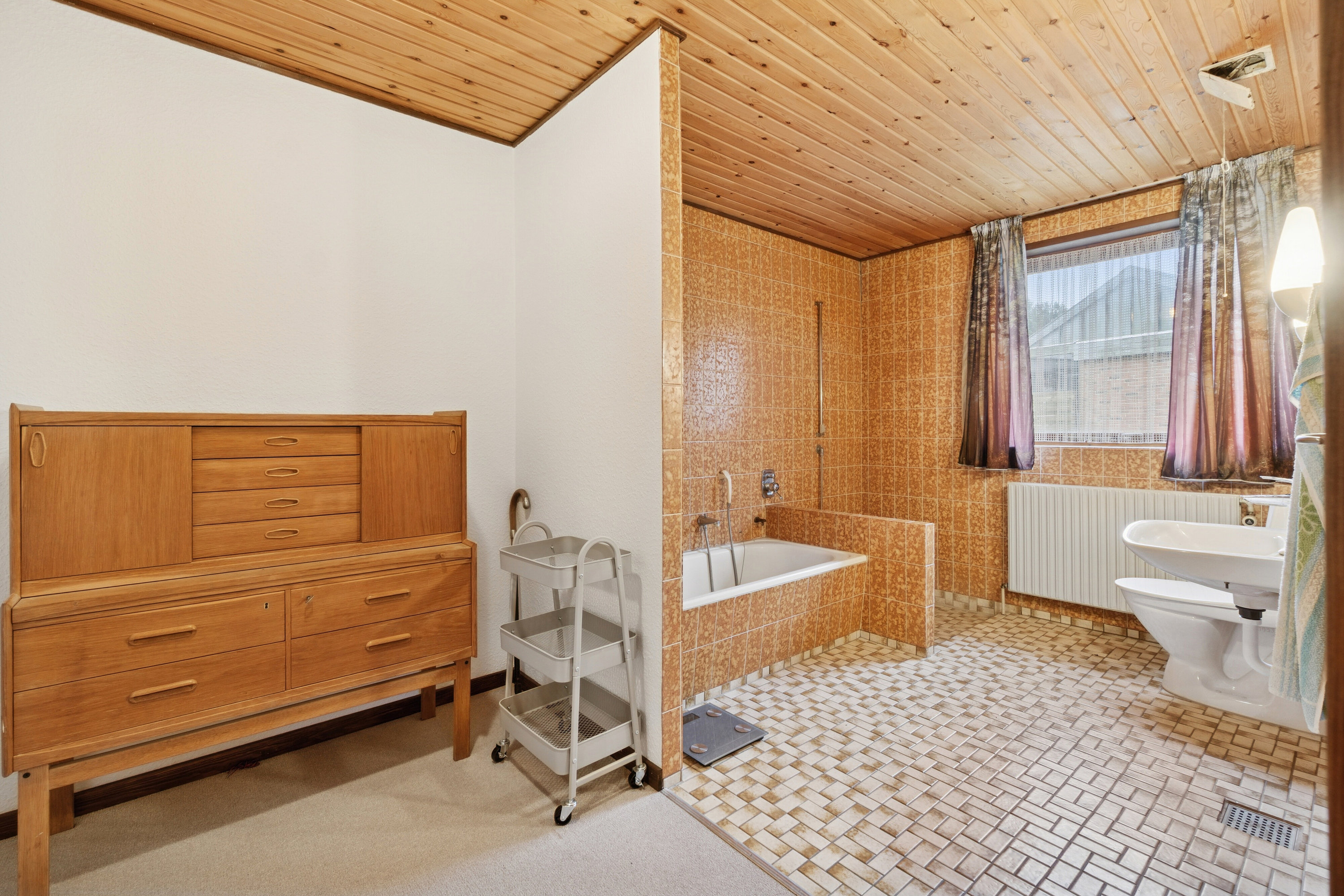 Fremhævet badeværelse billede i fuldskærmstilstand. Billede af Poppelvej 27, 8882 Fårvang