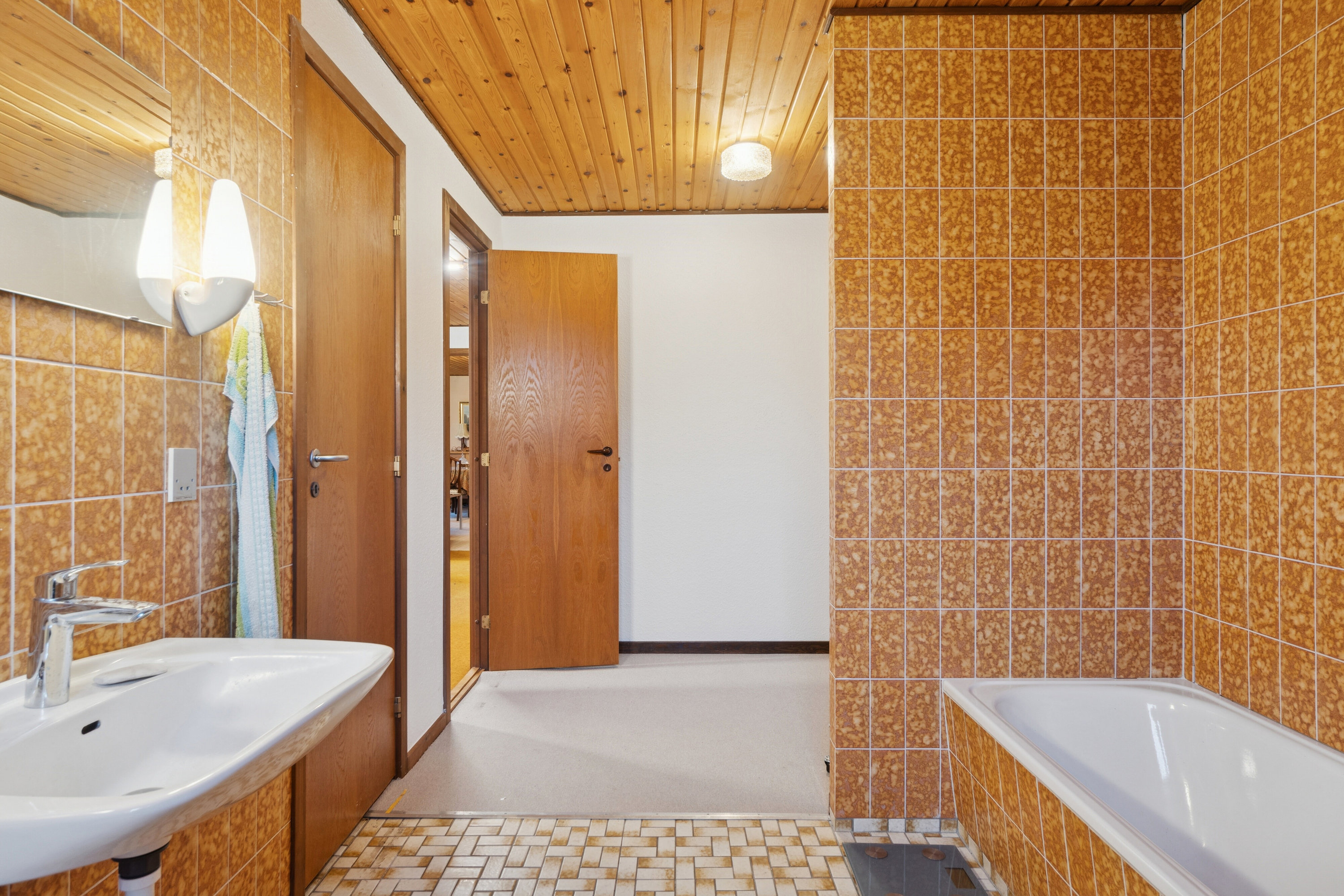 Fremhævet badeværelse billede i fuldskærmstilstand. Billede af Poppelvej 27, 8882 Fårvang